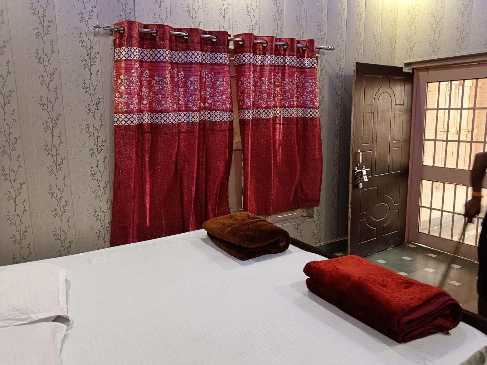 Ram Krishan Gest House Ram Mandir 200 Meetar Guest house Ayodhya