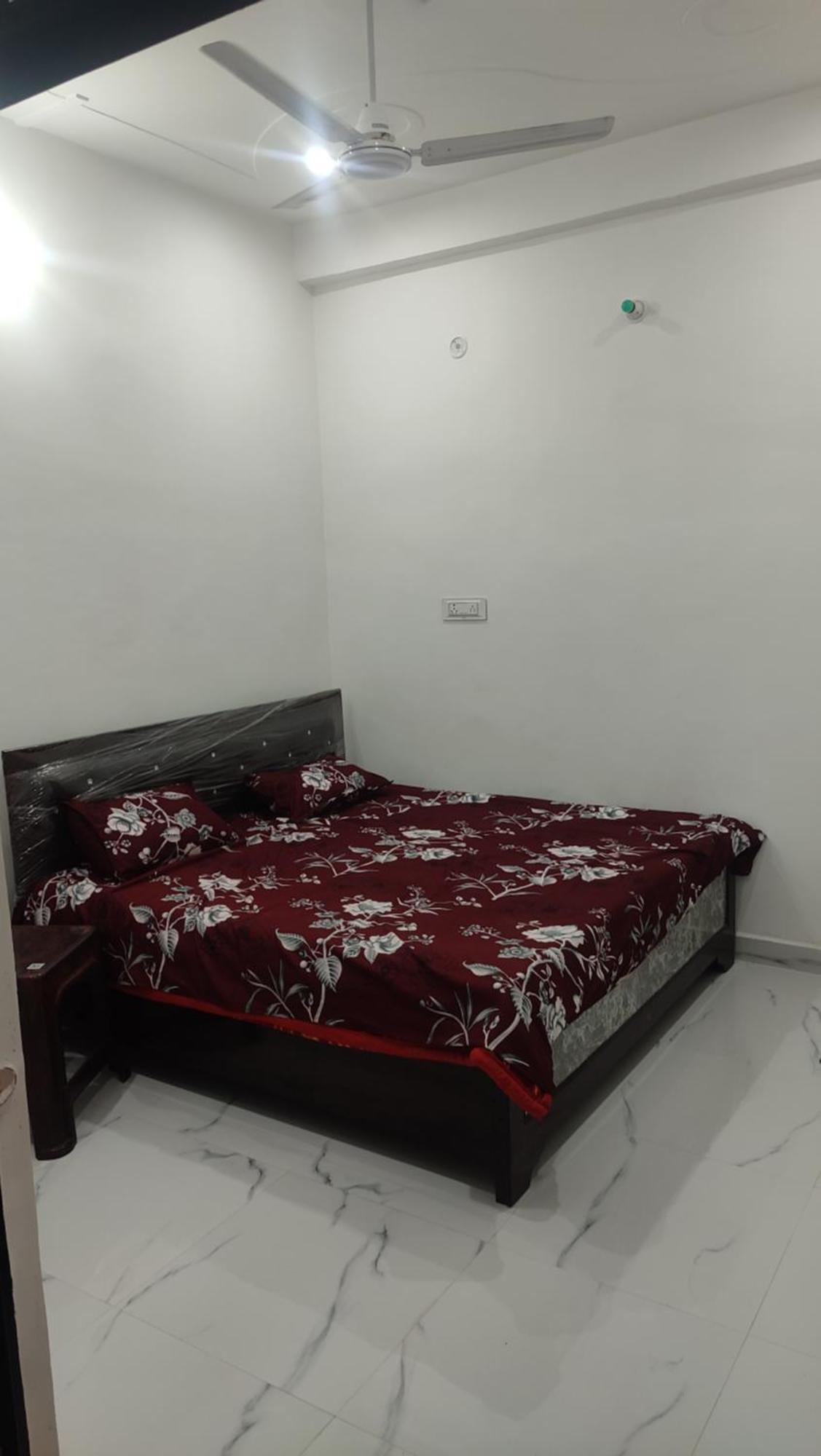 Shanti Palace Chudamani Chauraha Guest house Ayodhya