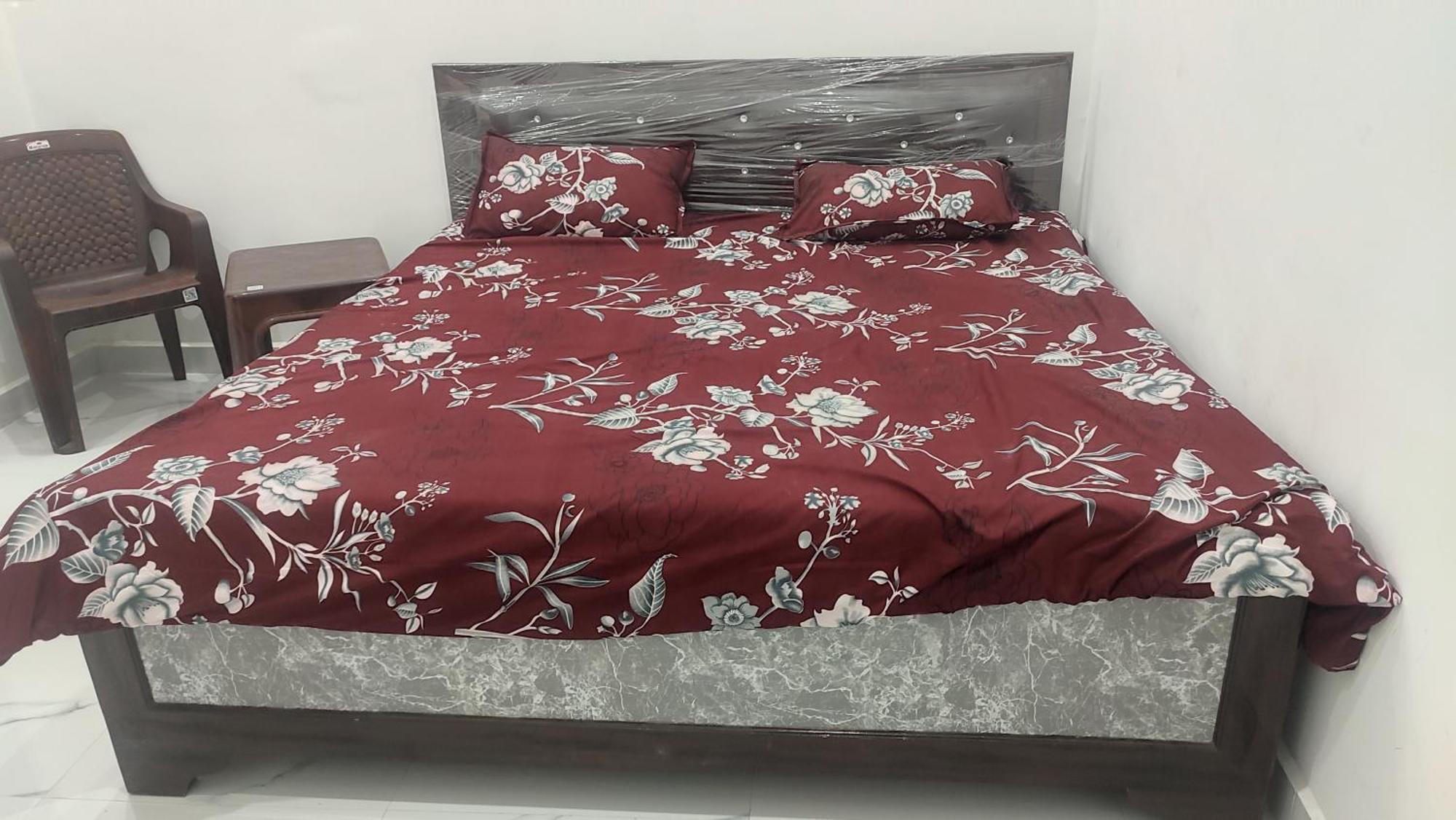 Guest house Shanti Palace Chudamani Chauraha Ayodhya