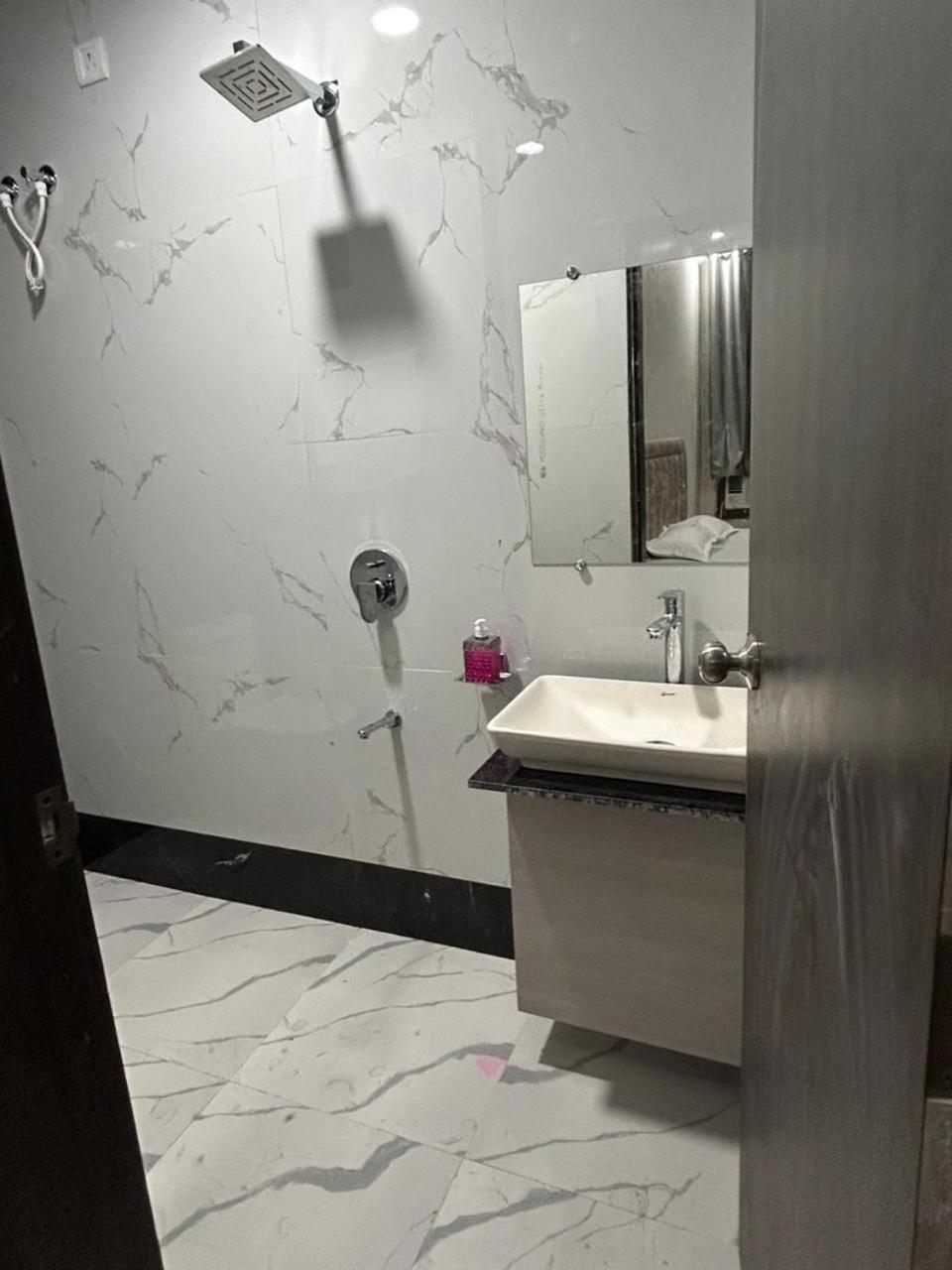 Homestay Nihaal Palace Ayodhya
