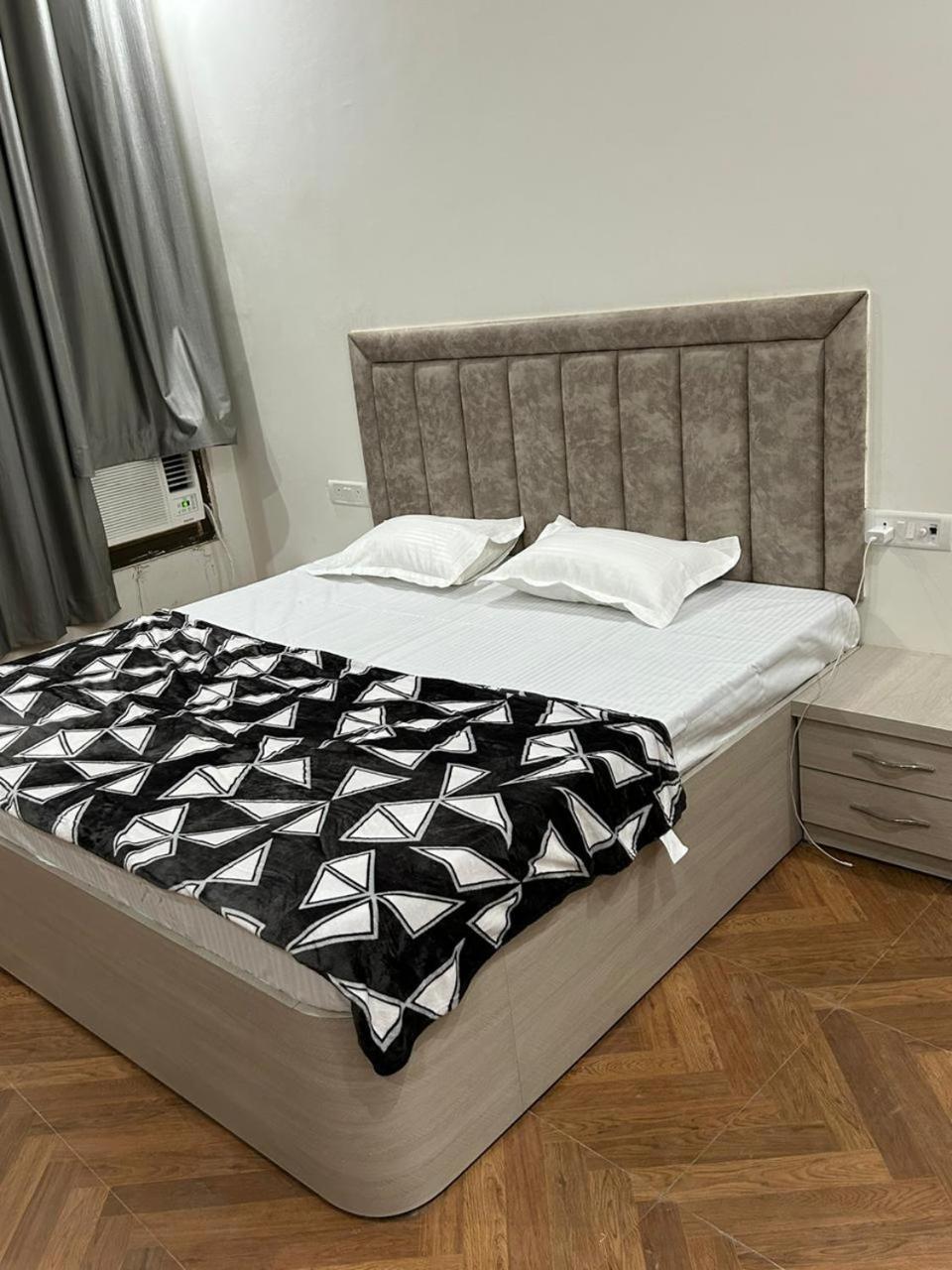 Nihaal Palace Homestay Ayodhya