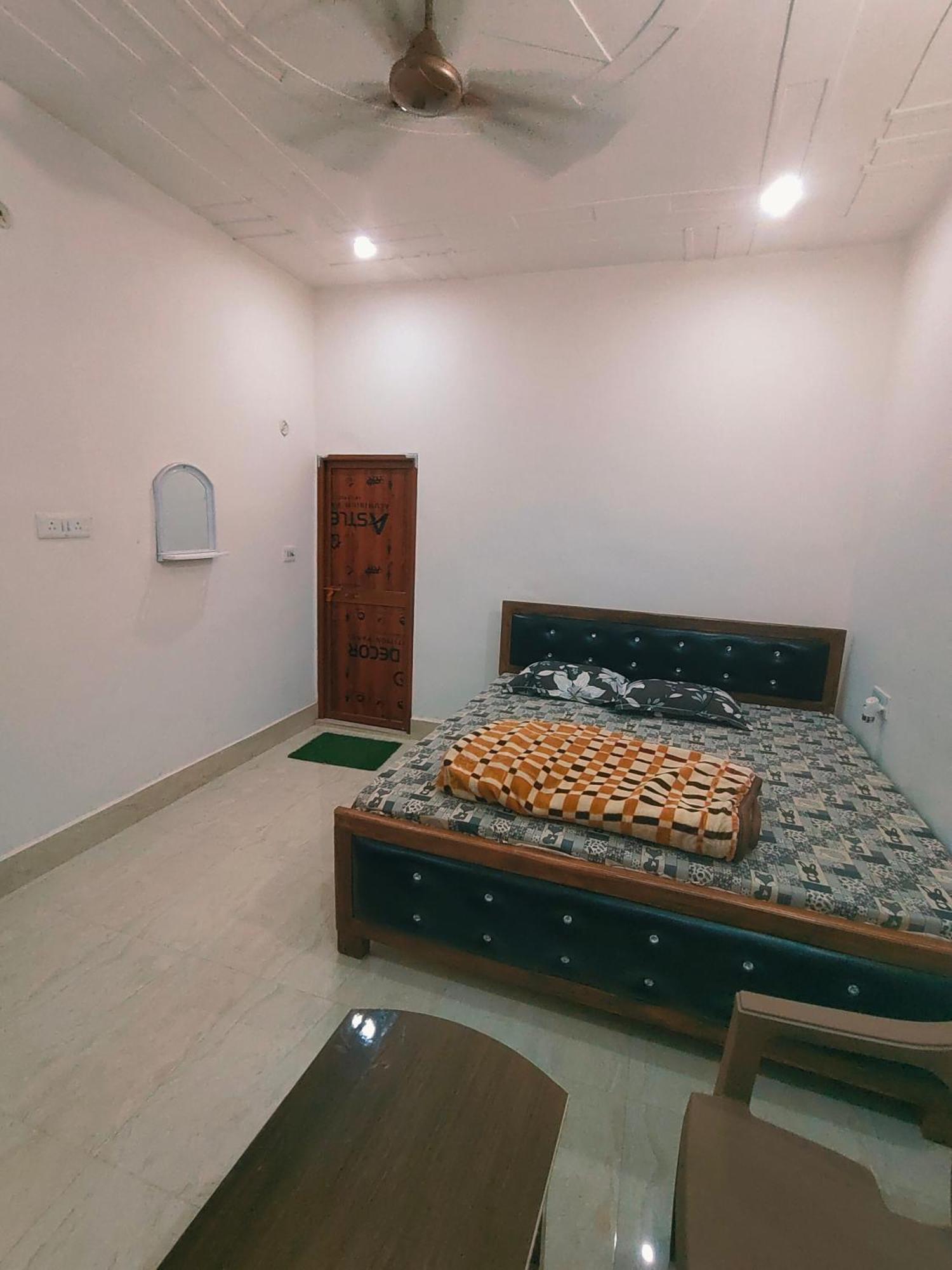 रामेंद्रा पैलेस Guest house
