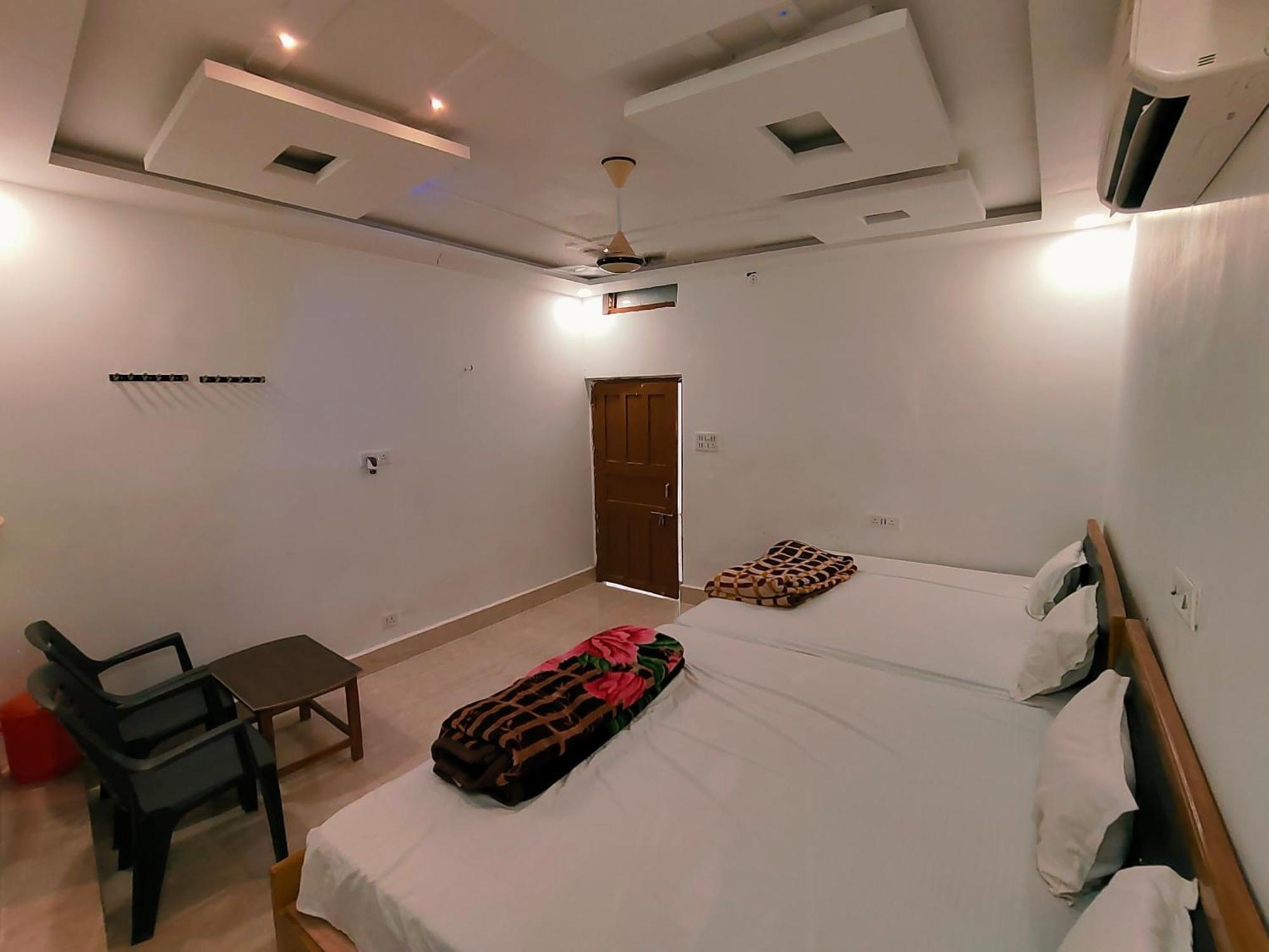 रामेंद्रा पैलेस Guest house