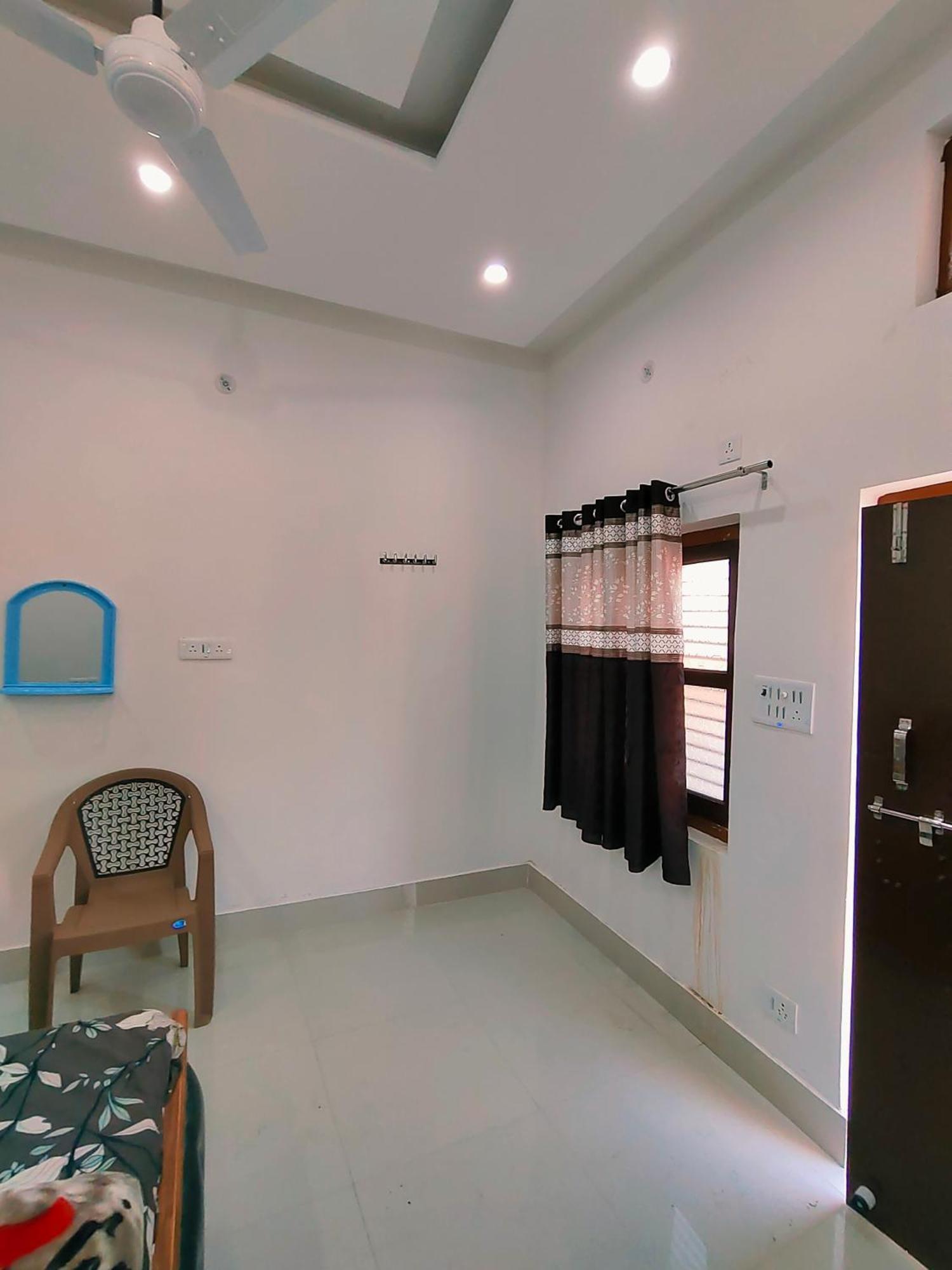 Guest house रामेंद्रा पैलेस *