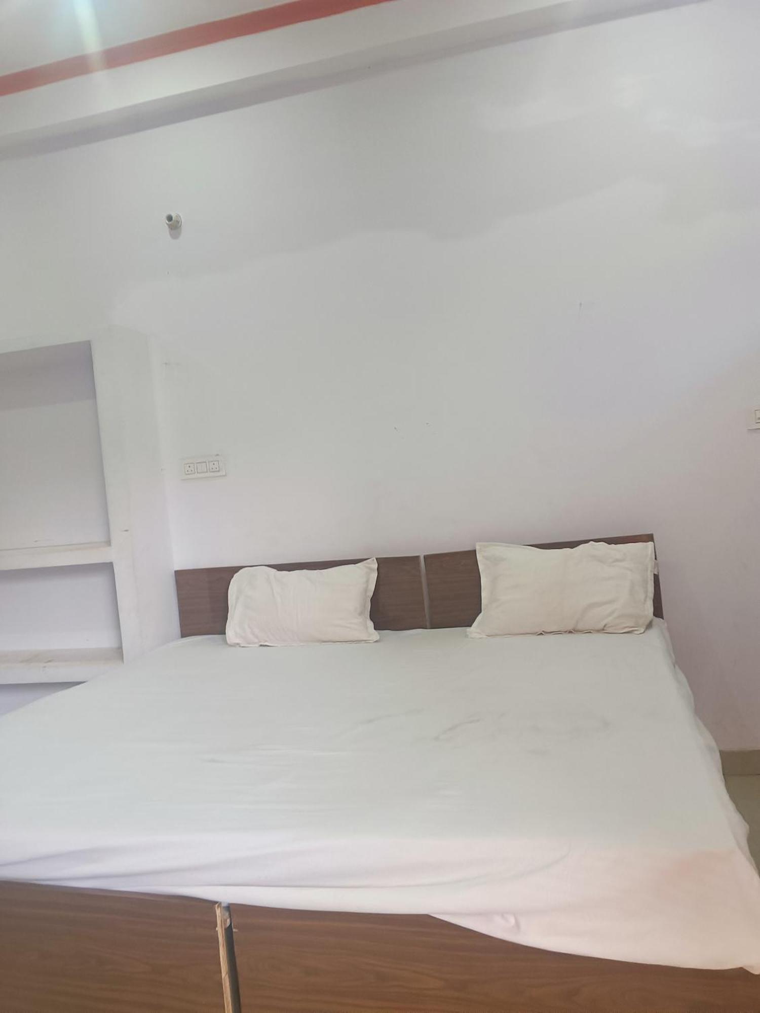 Hotel La Residency
