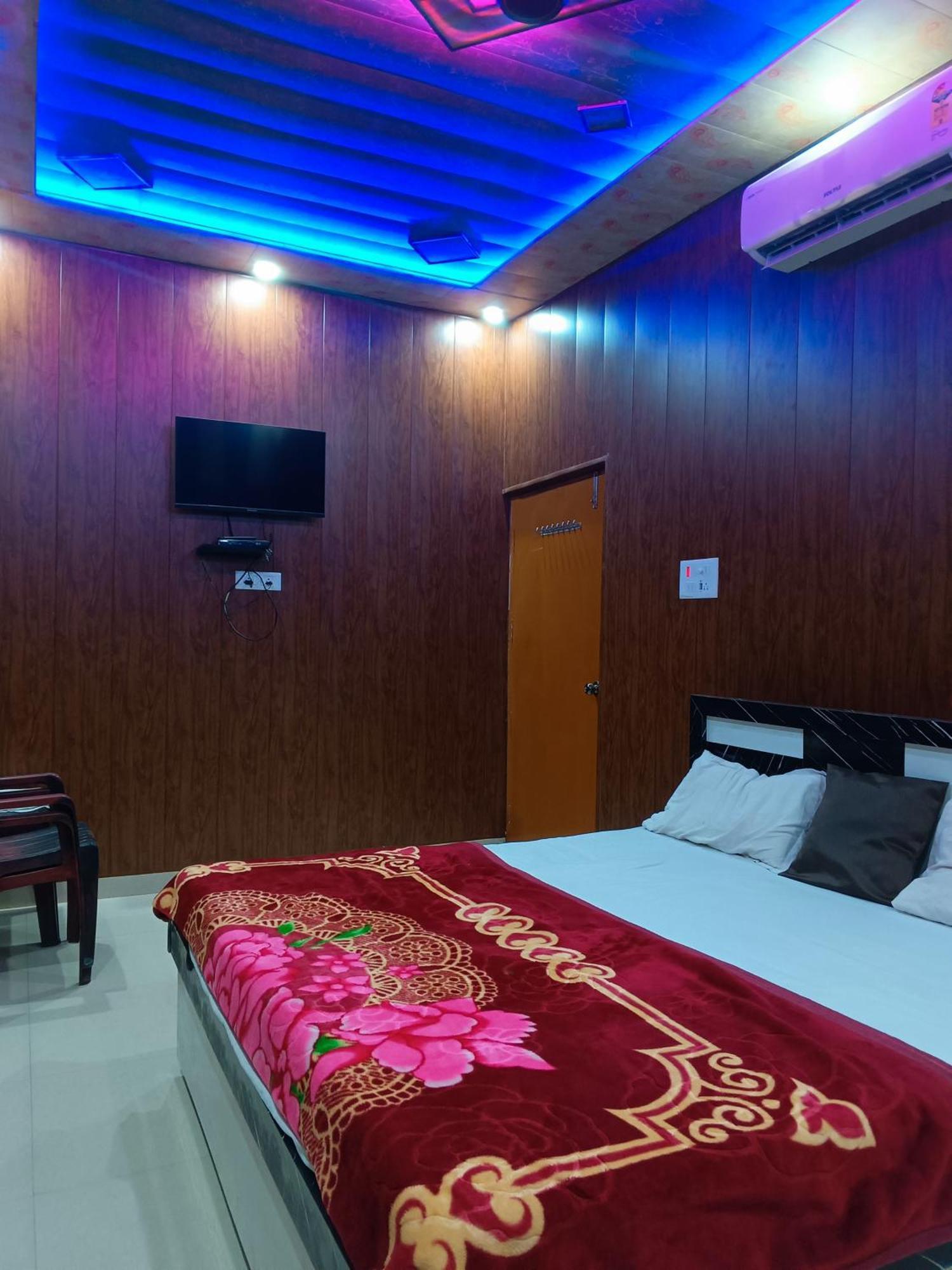 Hotel La Residency