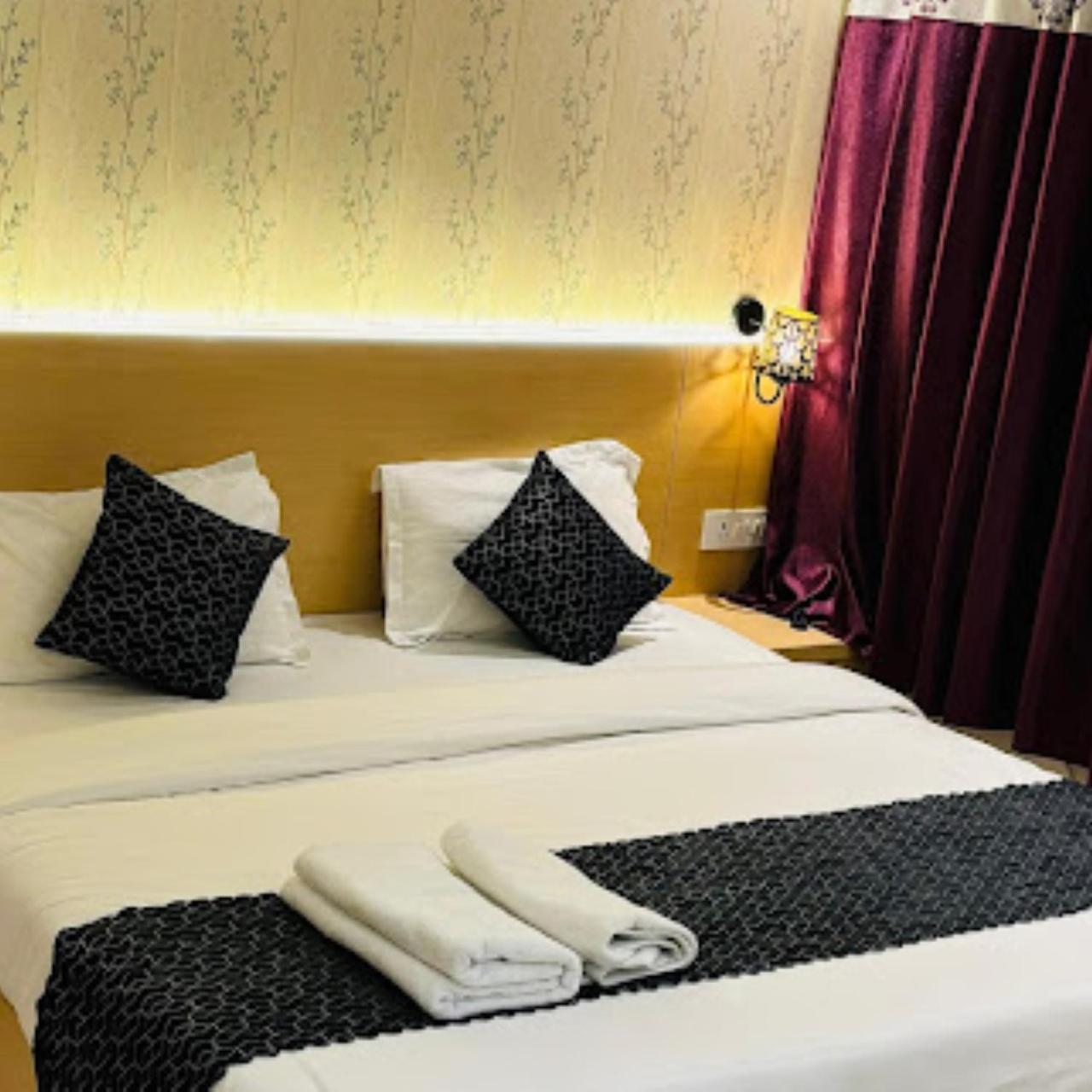 Hotel The Ramay Palace 4*