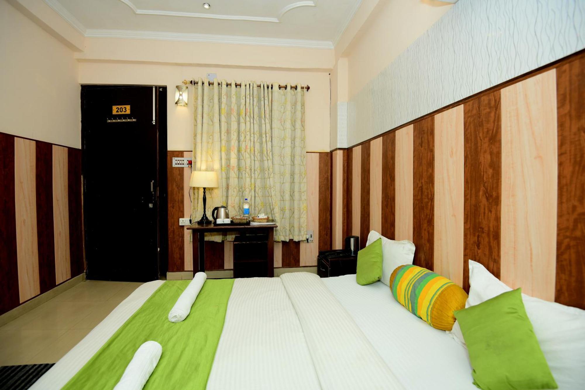 Ap Palace Hotel, Hotel