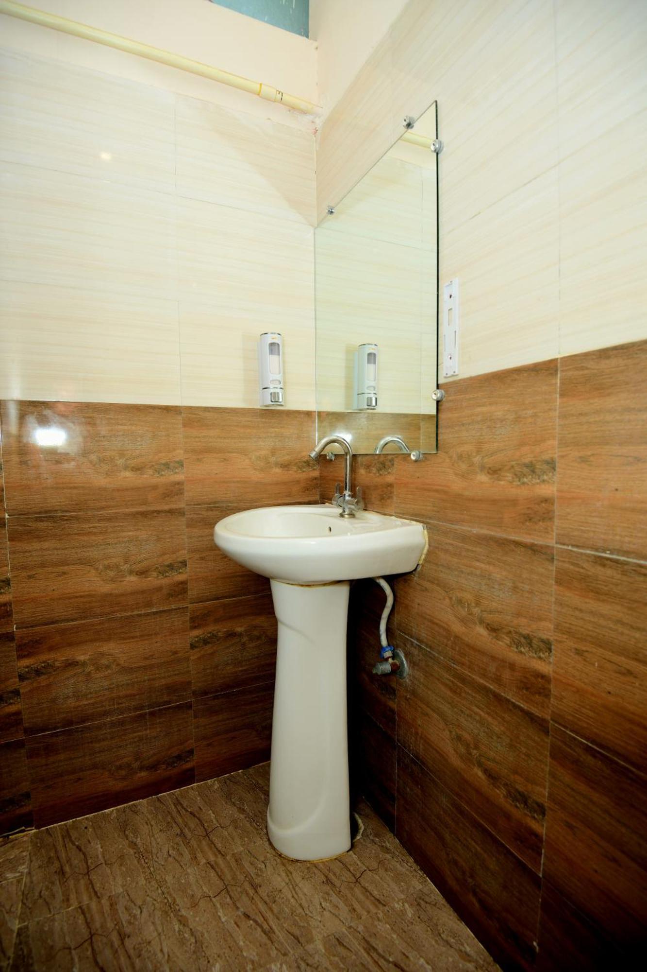 Ap Palace Hotel,