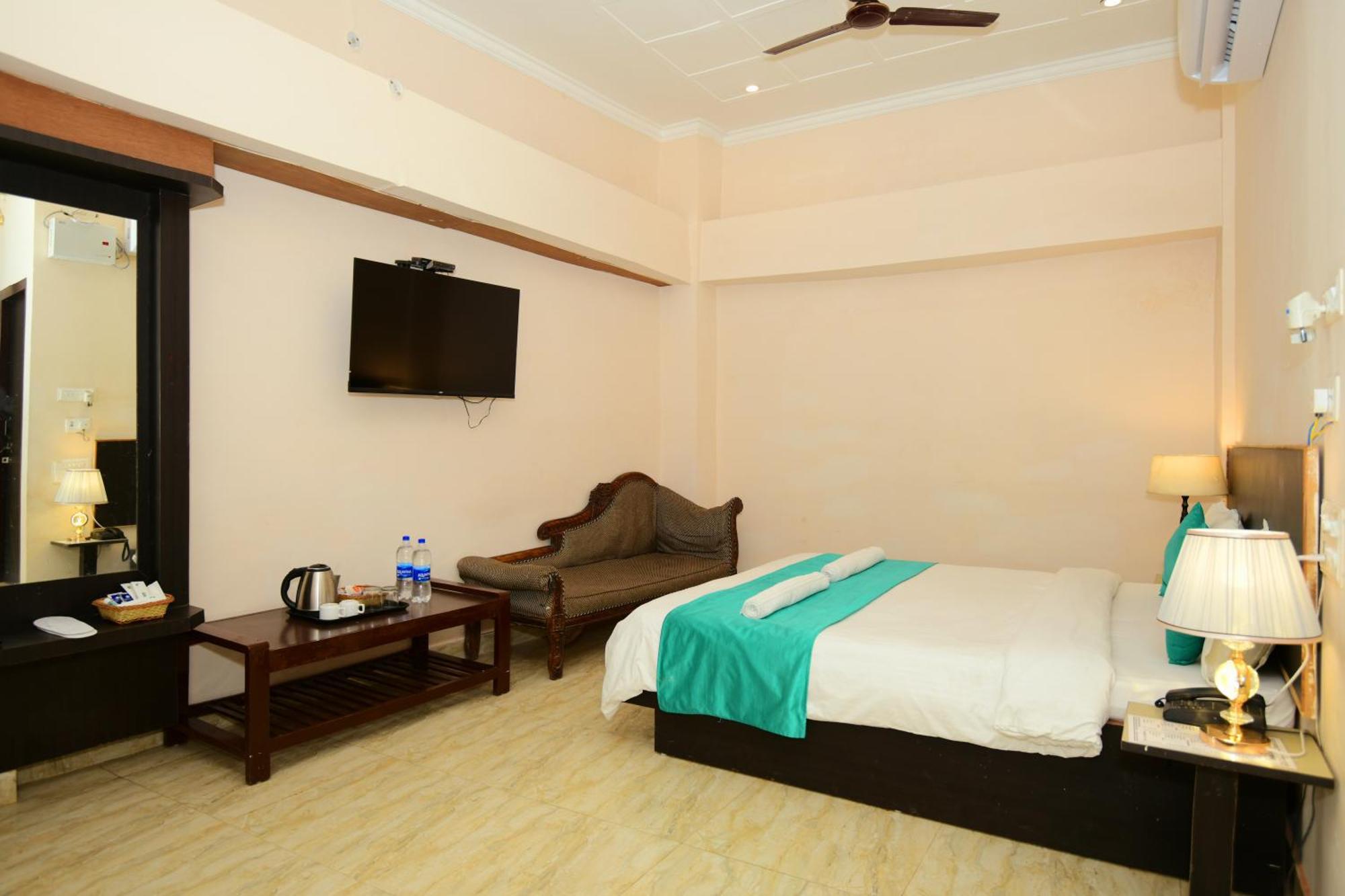 Ap Palace Hotel, Hotel Ayodhya