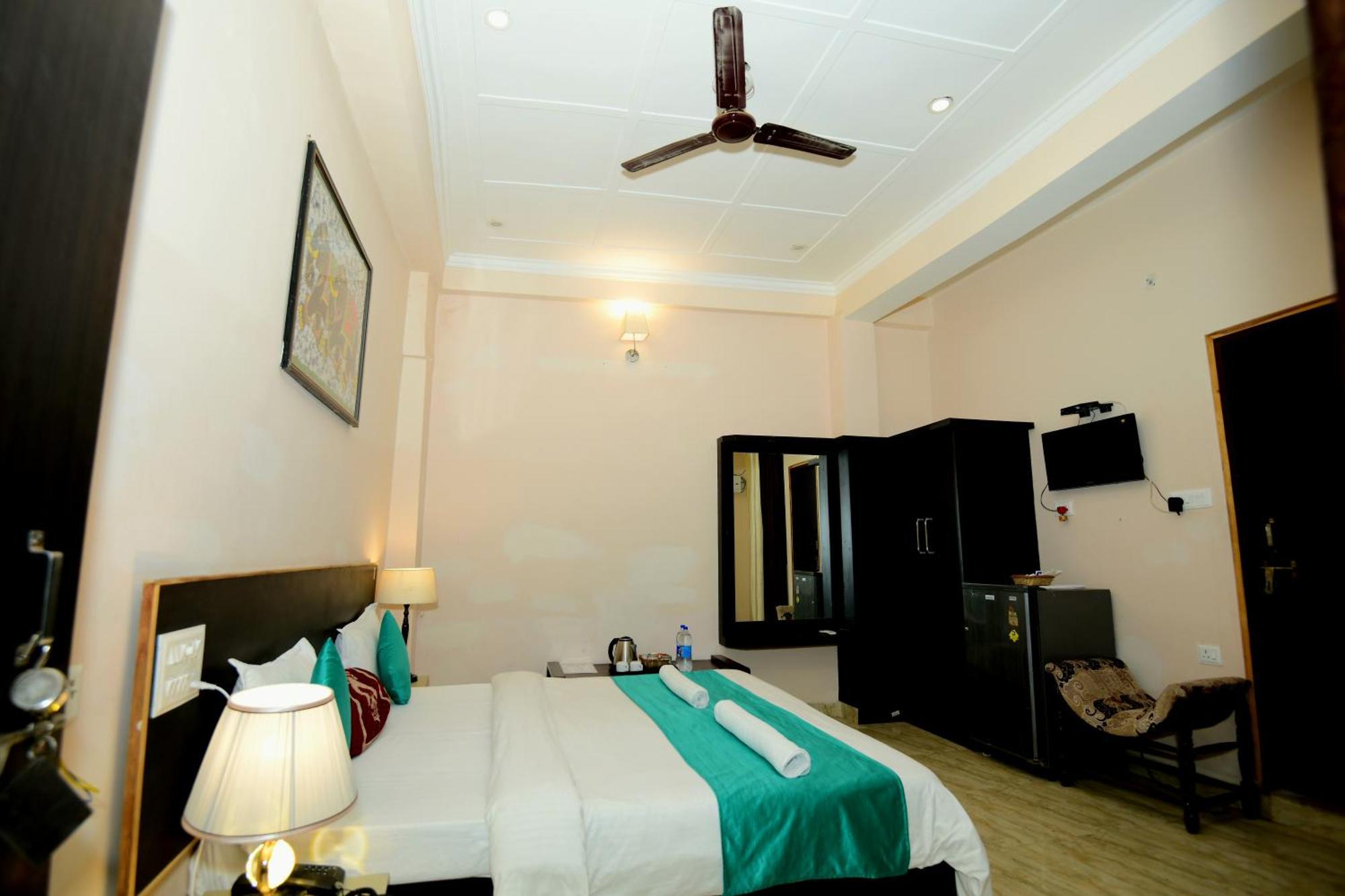 Ap Palace Hotel, Hotel Ayodhya