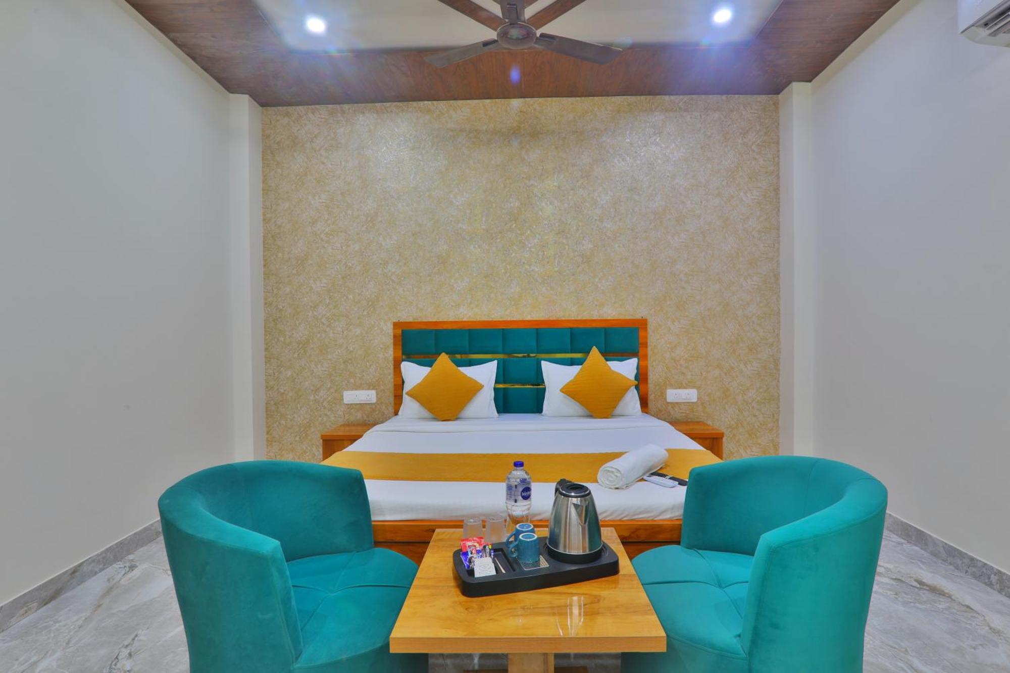 Guest house Ramayan Free Pickup From Railway Station ಉಚಿತ ಪಿಕಪ್ ,ఉచిత పికప్ ,இலவச,பிக்அப் Ayodhya