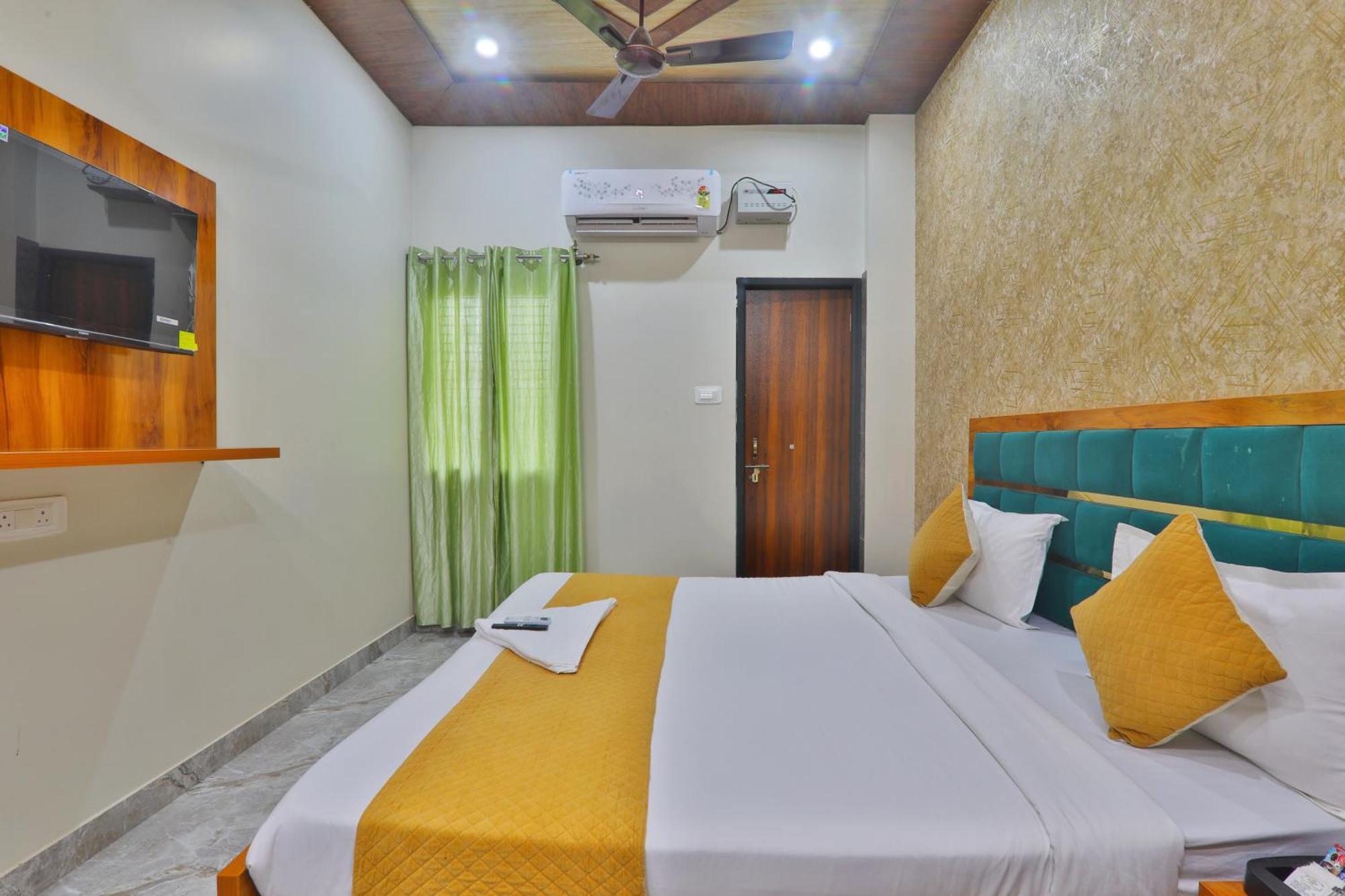 Guest house Ramayan Free Pickup From Railway Station ಉಚಿತ ಪಿಕಪ್ ,ఉచిత పికప్ ,இலவச,பிக்அப்