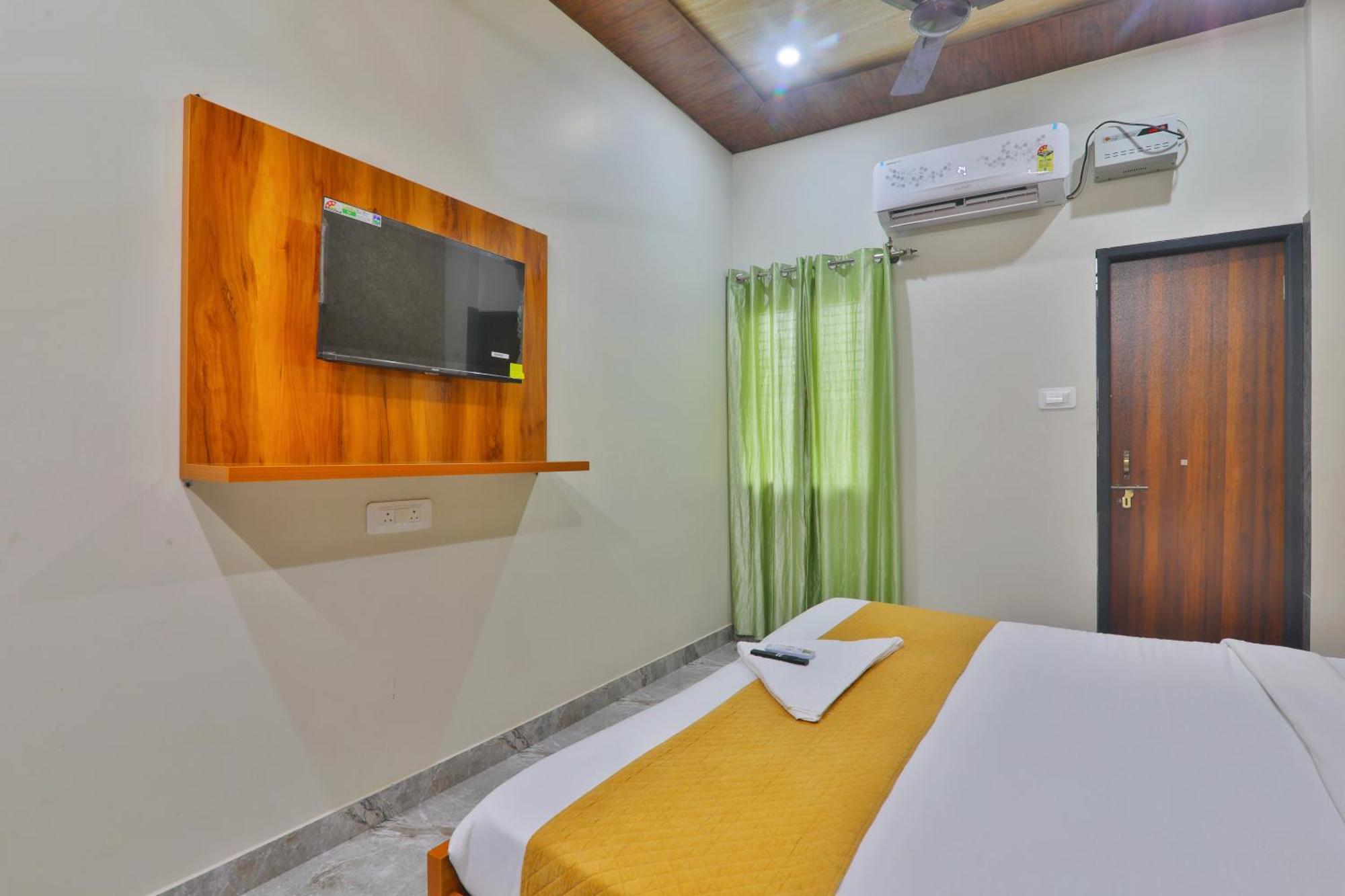 Ramayan Free Pickup From Railway Station ಉಚಿತ ಪಿಕಪ್ ,ఉచిత పికప్ ,இலவச,பிக்அப் Guest house
