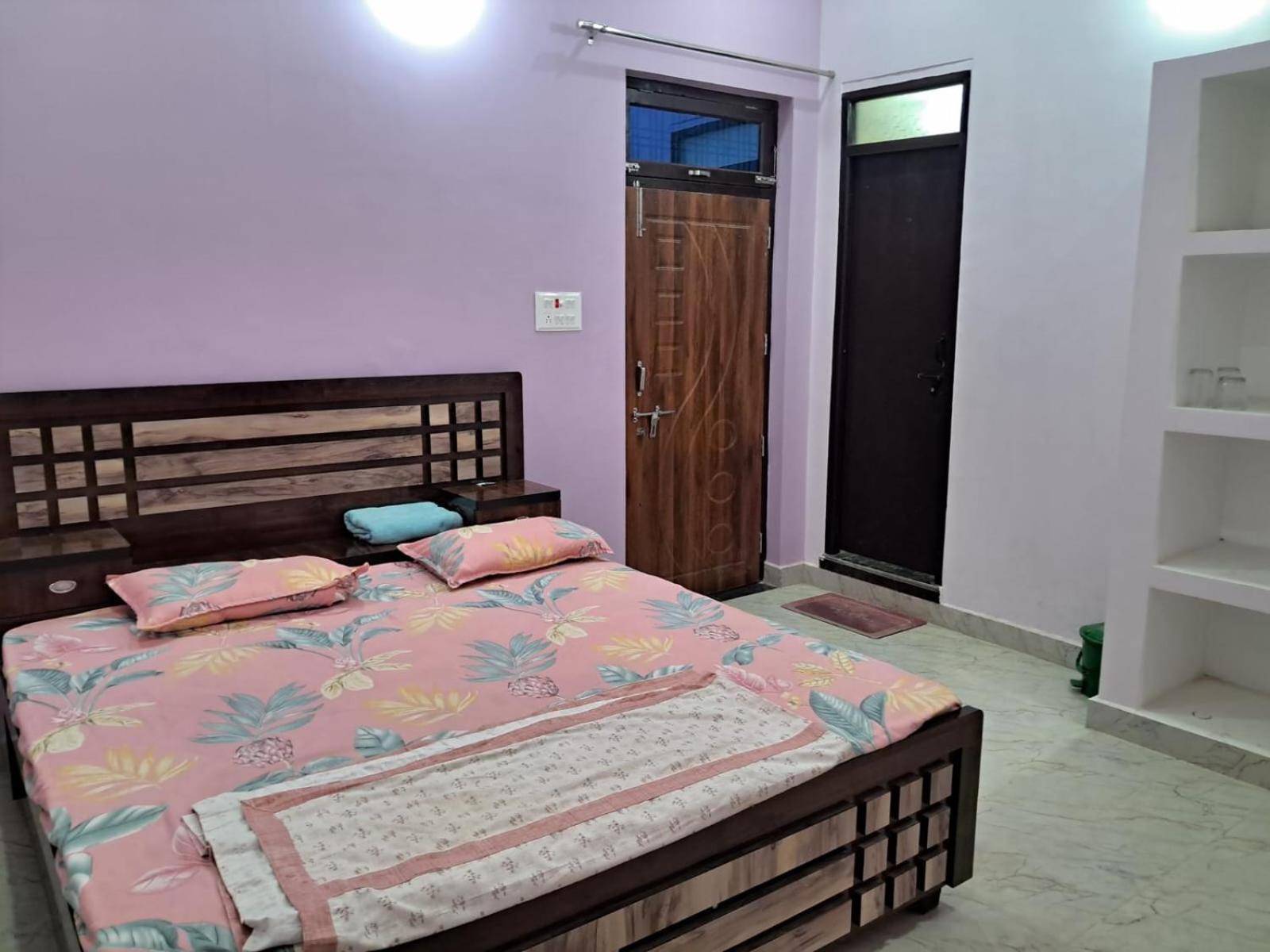 Apartment Awadh Royals