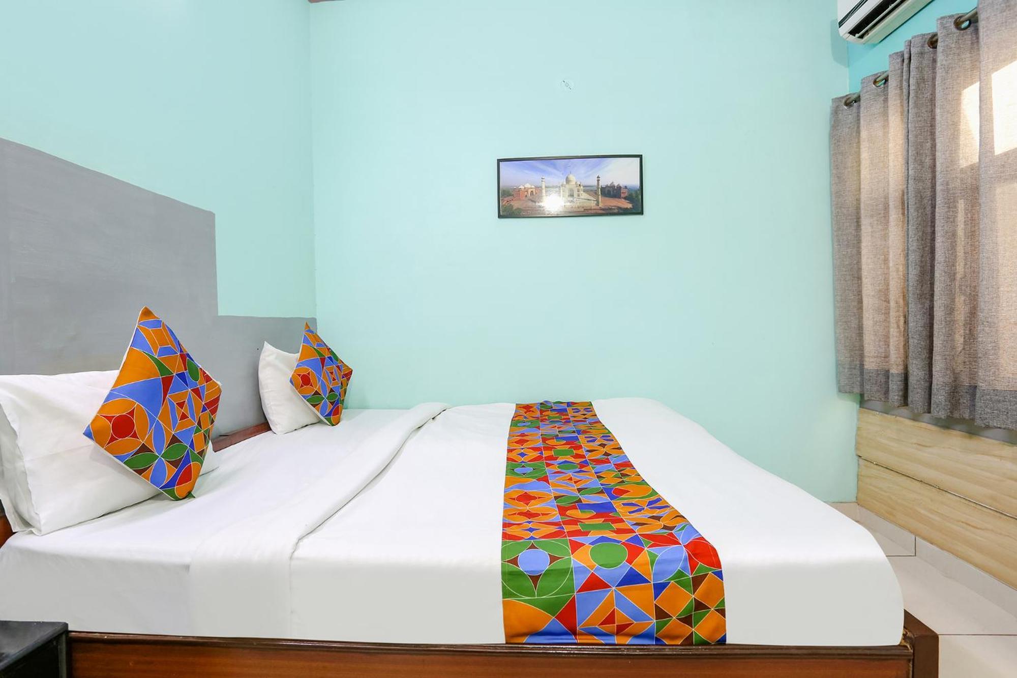 Premium Ayodhaya With Ac And Free Pick Up From Station Hotel Ayodhya