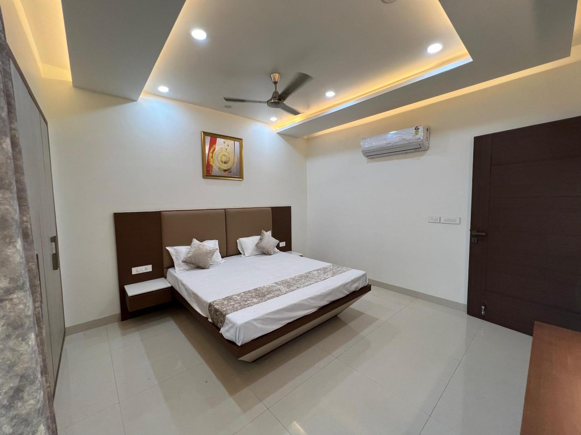 Vaidehi Resort *