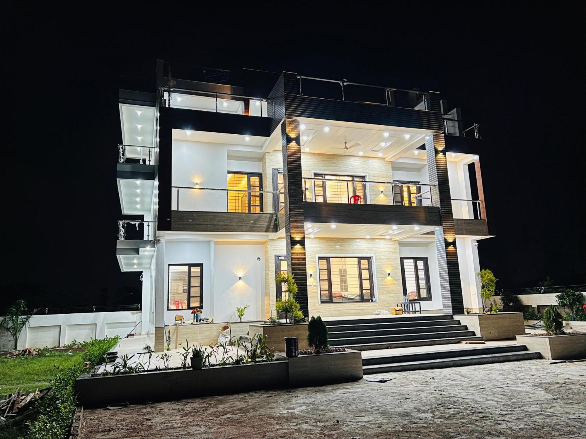 Resort Vaidehi Ayodhya