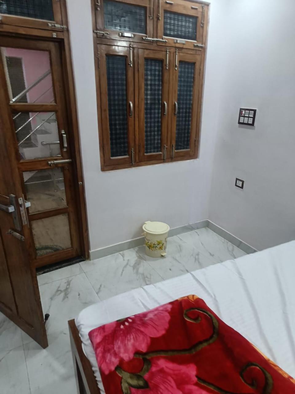 Sbs Homestay Ayodhya