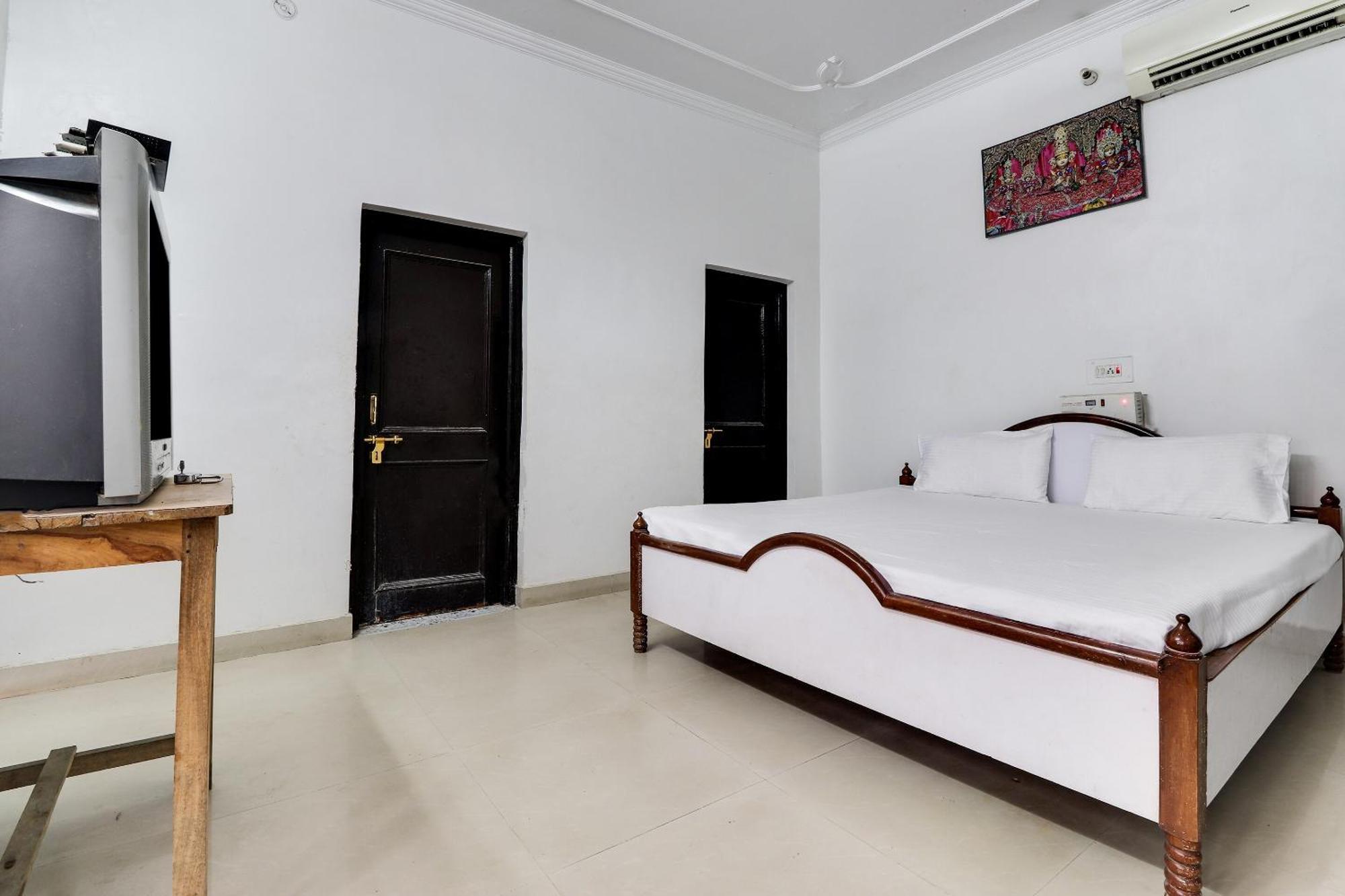 O Hanuman Bagh Hotel 3*