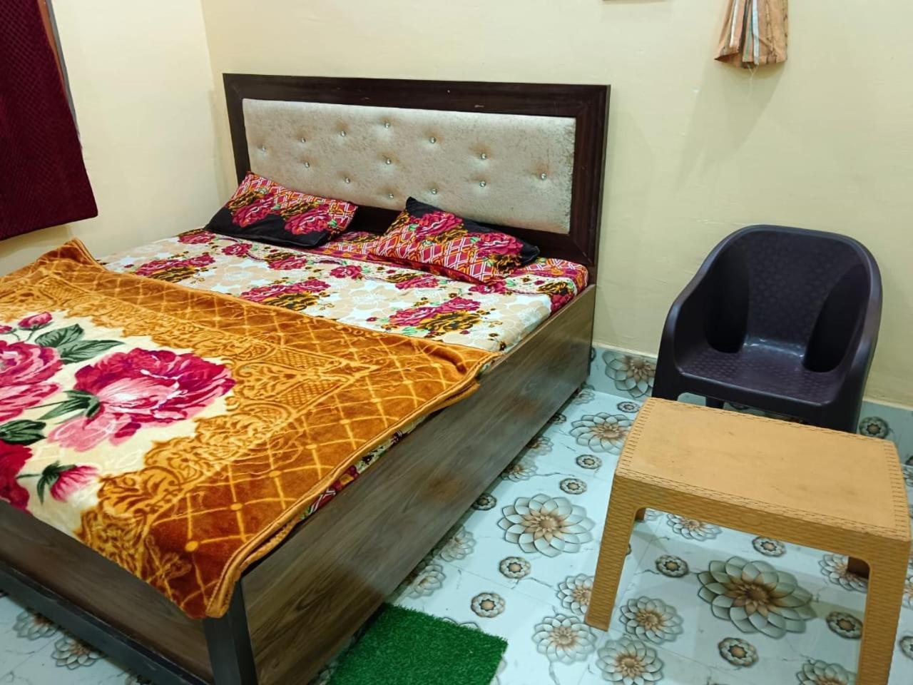 Tulsi Satsang Bhawan Guest house