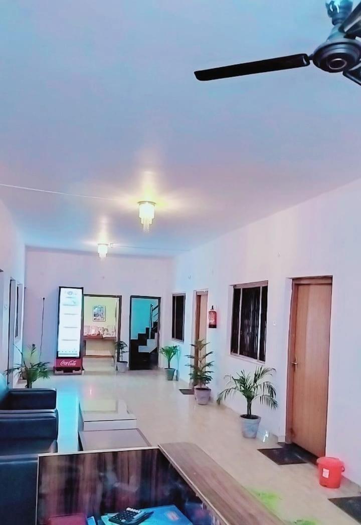 Premshi Guest house *