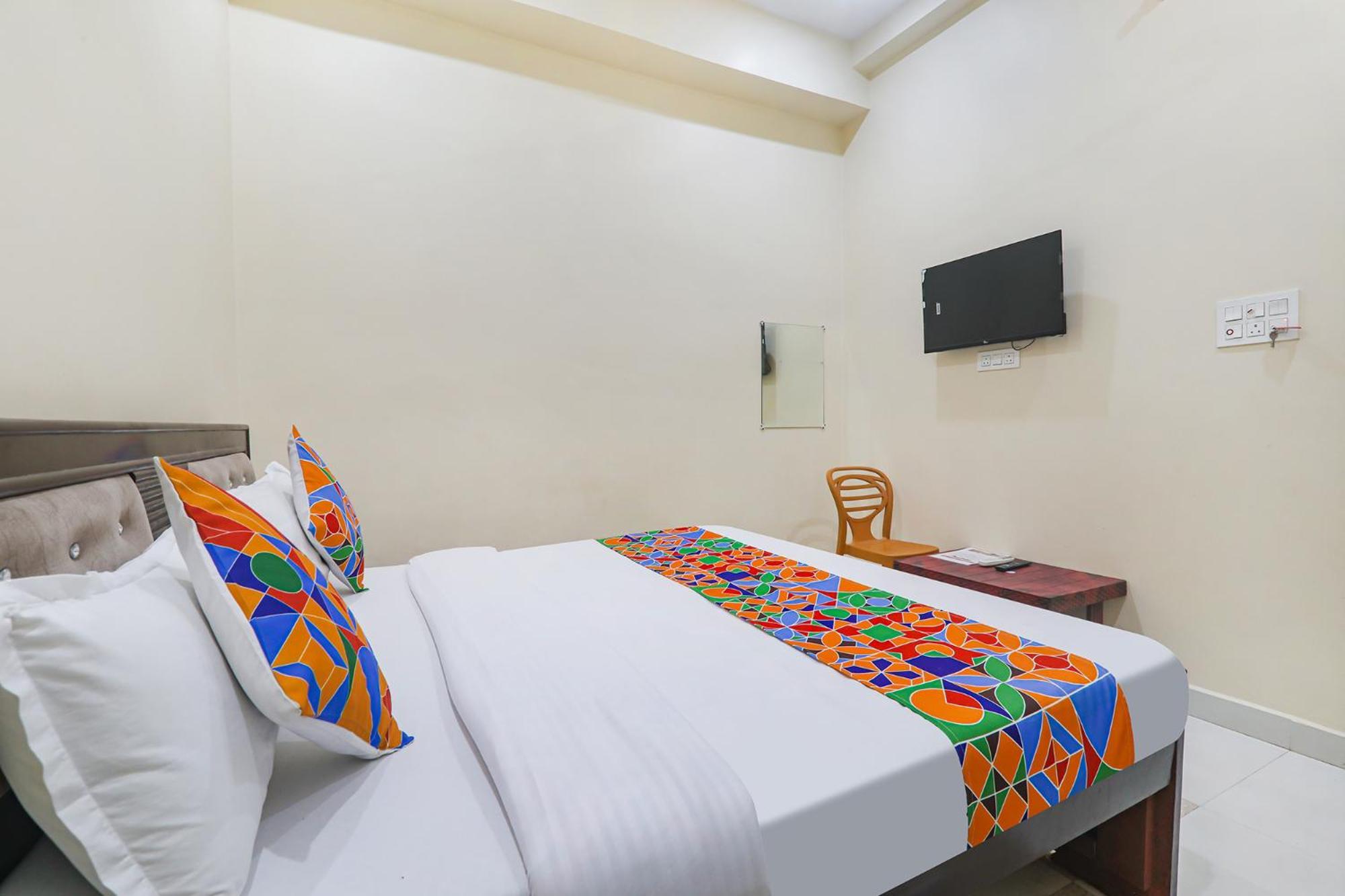 Hotel Fabexpress Saryu 2*