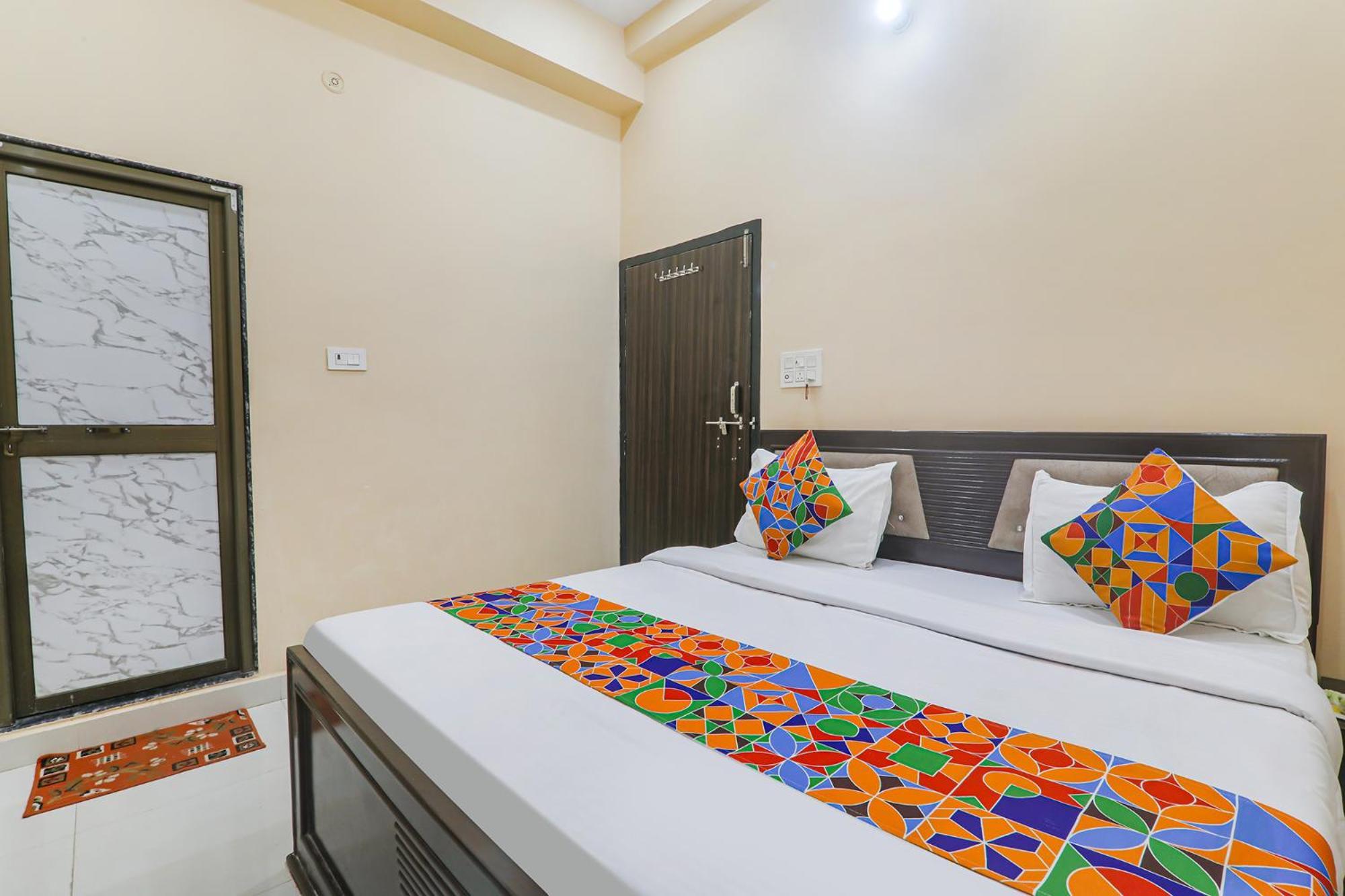 Hotel Fabexpress Saryu Ayodhya