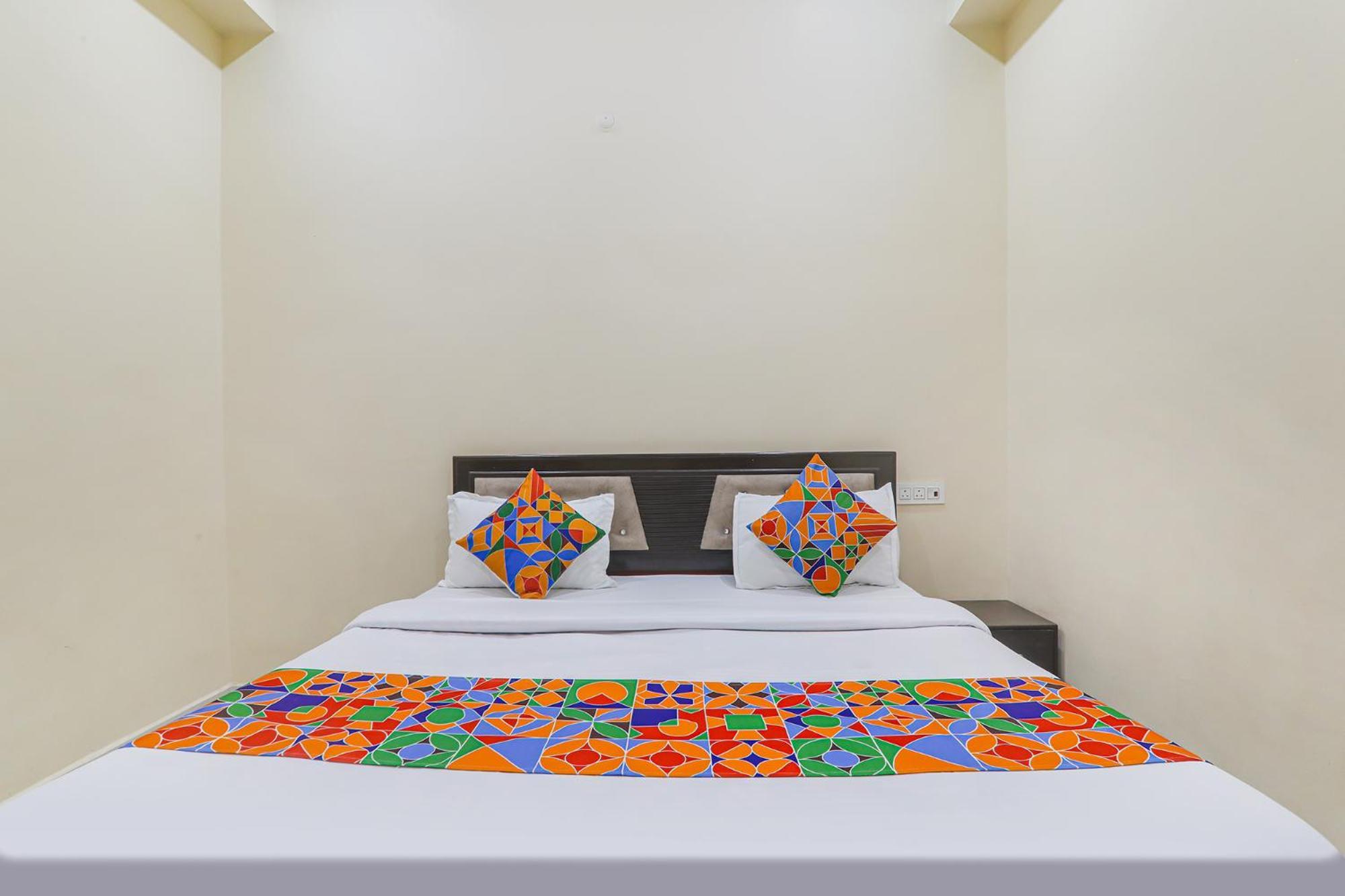 Fabexpress Saryu Hotel 2*