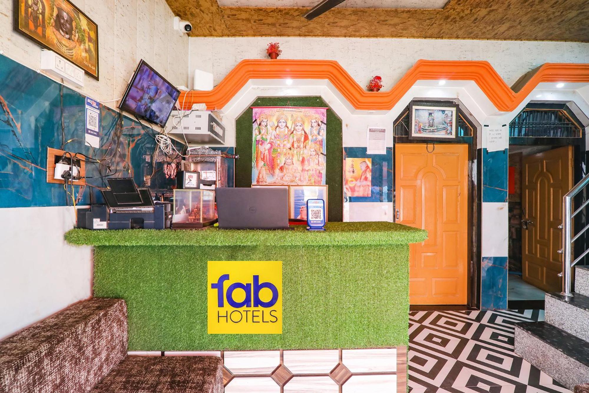 Hotel Fabhotel Raghunandan