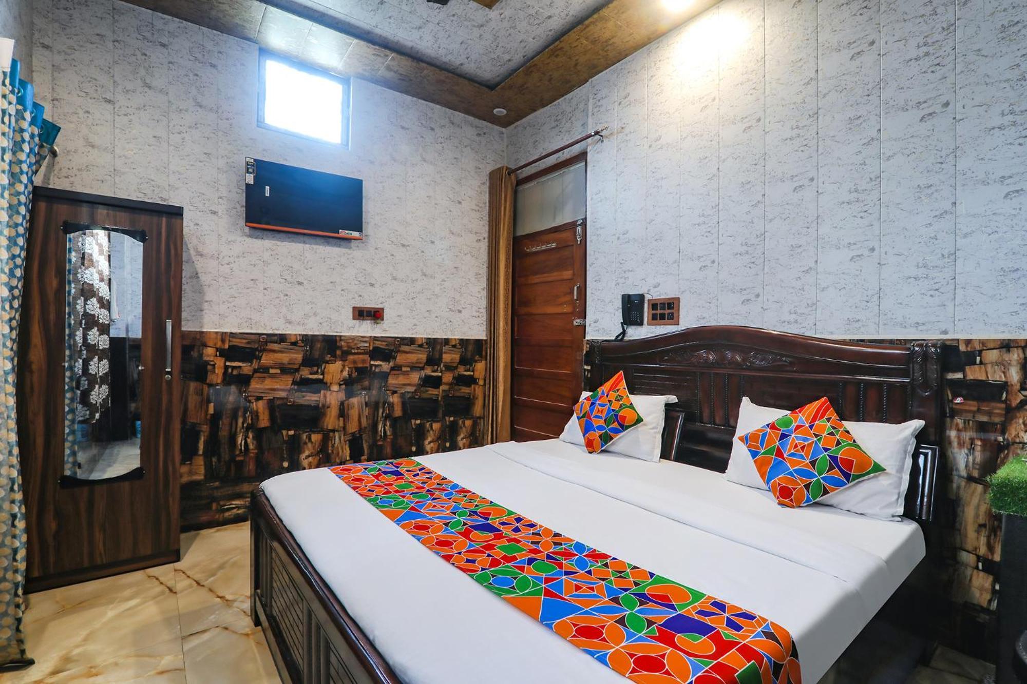 Fabhotel Raghunandan Hotel