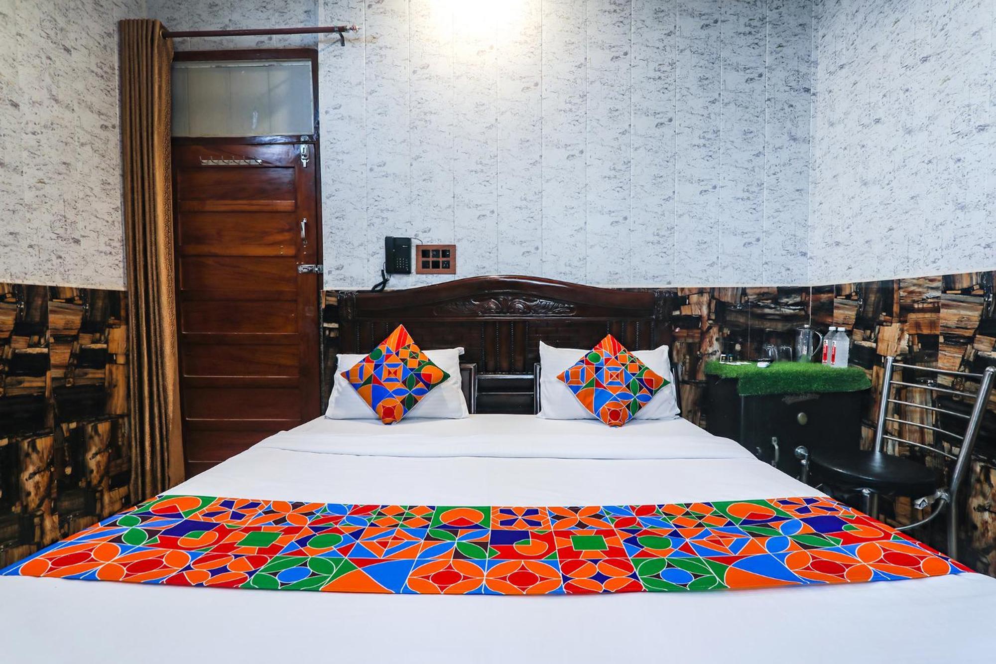 Fabhotel Raghunandan Hotel Ayodhya