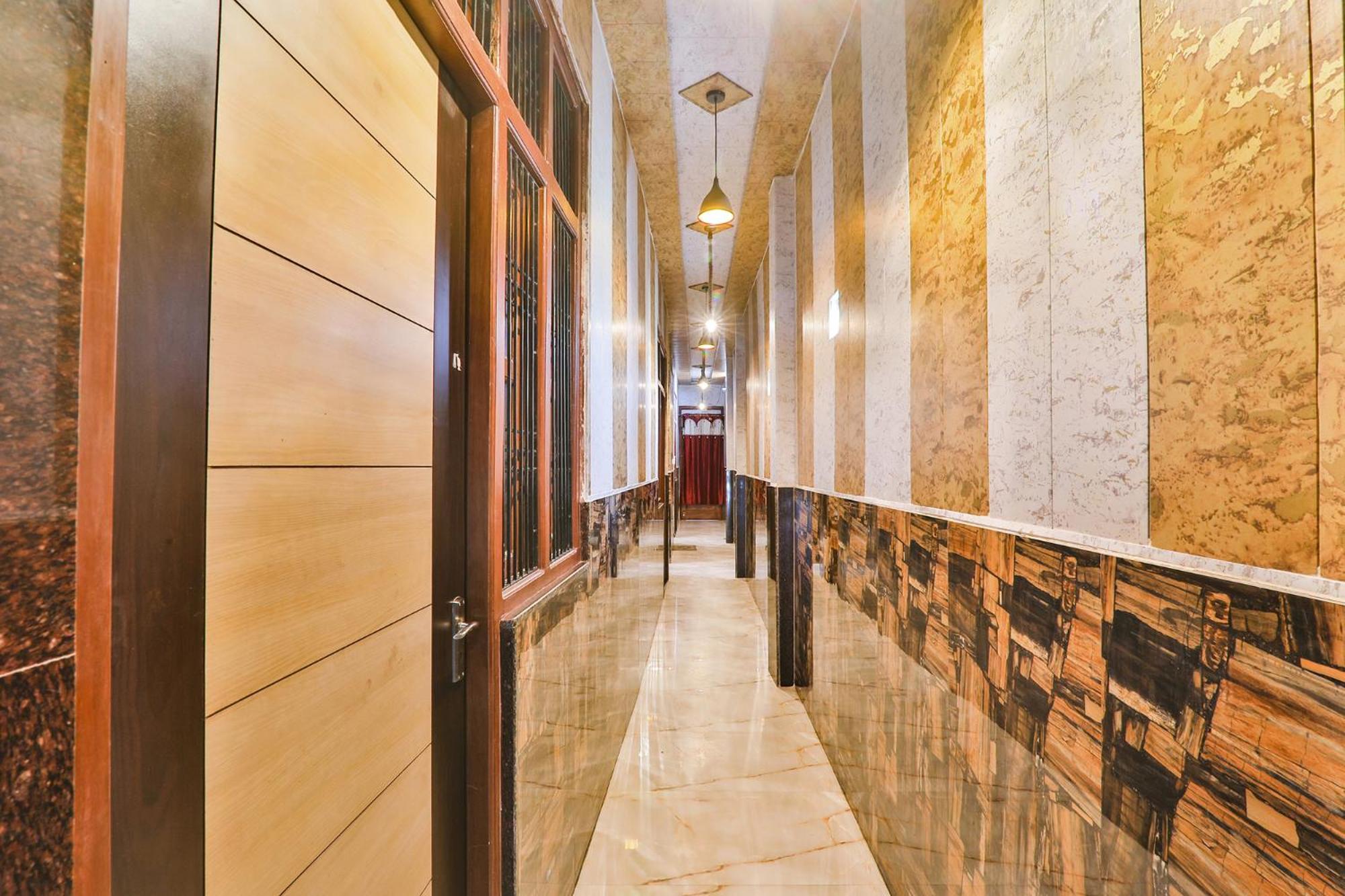 Hotel Fabhotel Raghunandan Ayodhya