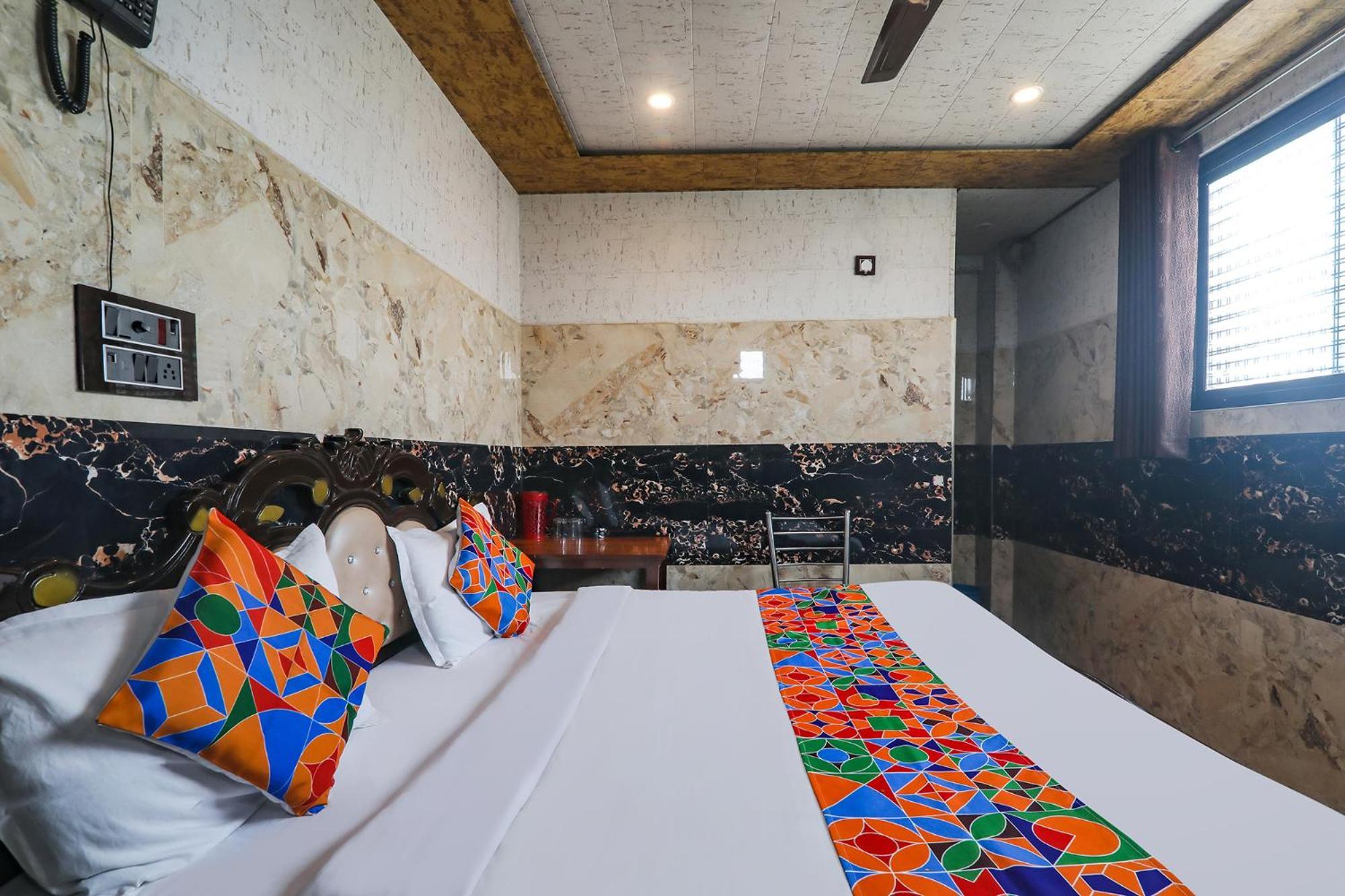 Fabhotel Raghunandan Hotel