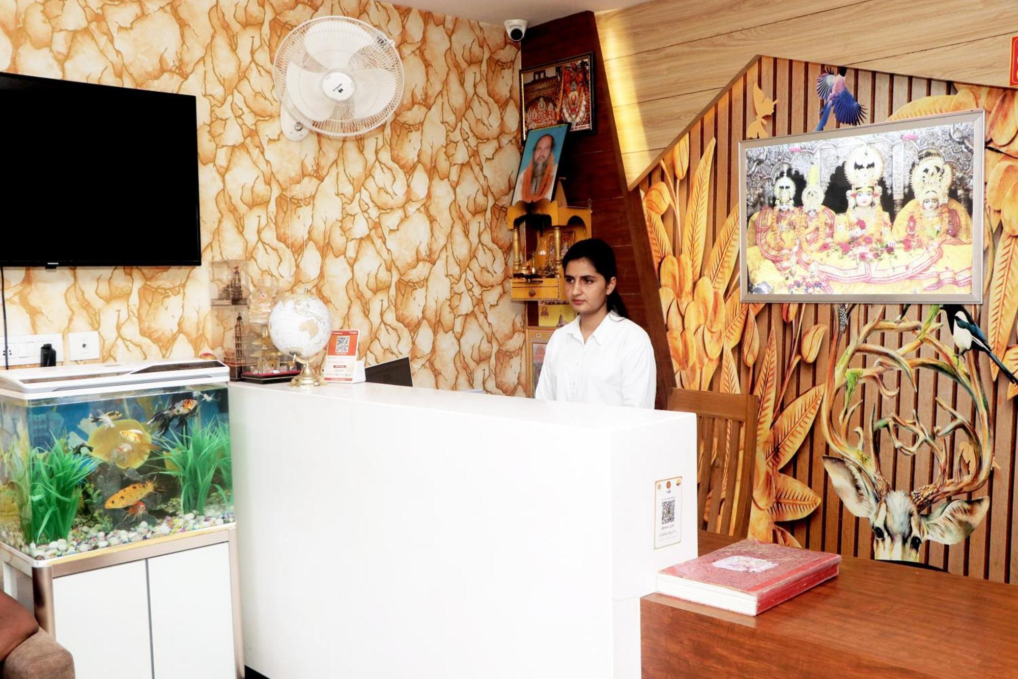 Rbs & Restaurant 5 Mint Walking Distance From Ram Janam Bhumi Hotel 4*
