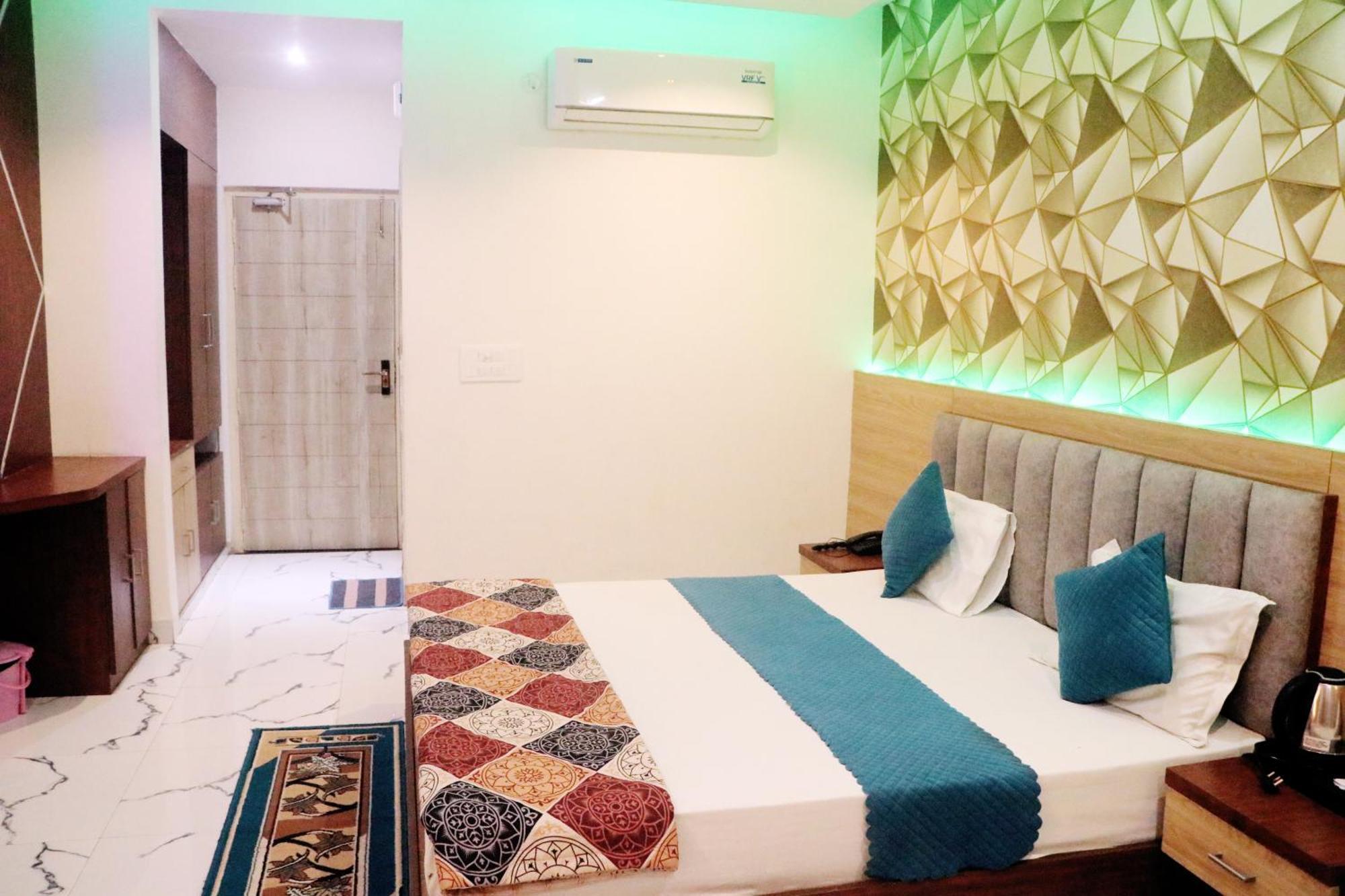 Rbs & Restaurant 5 Mint Walking Distance From Ram Janam Bhumi Hotel Ayodhya