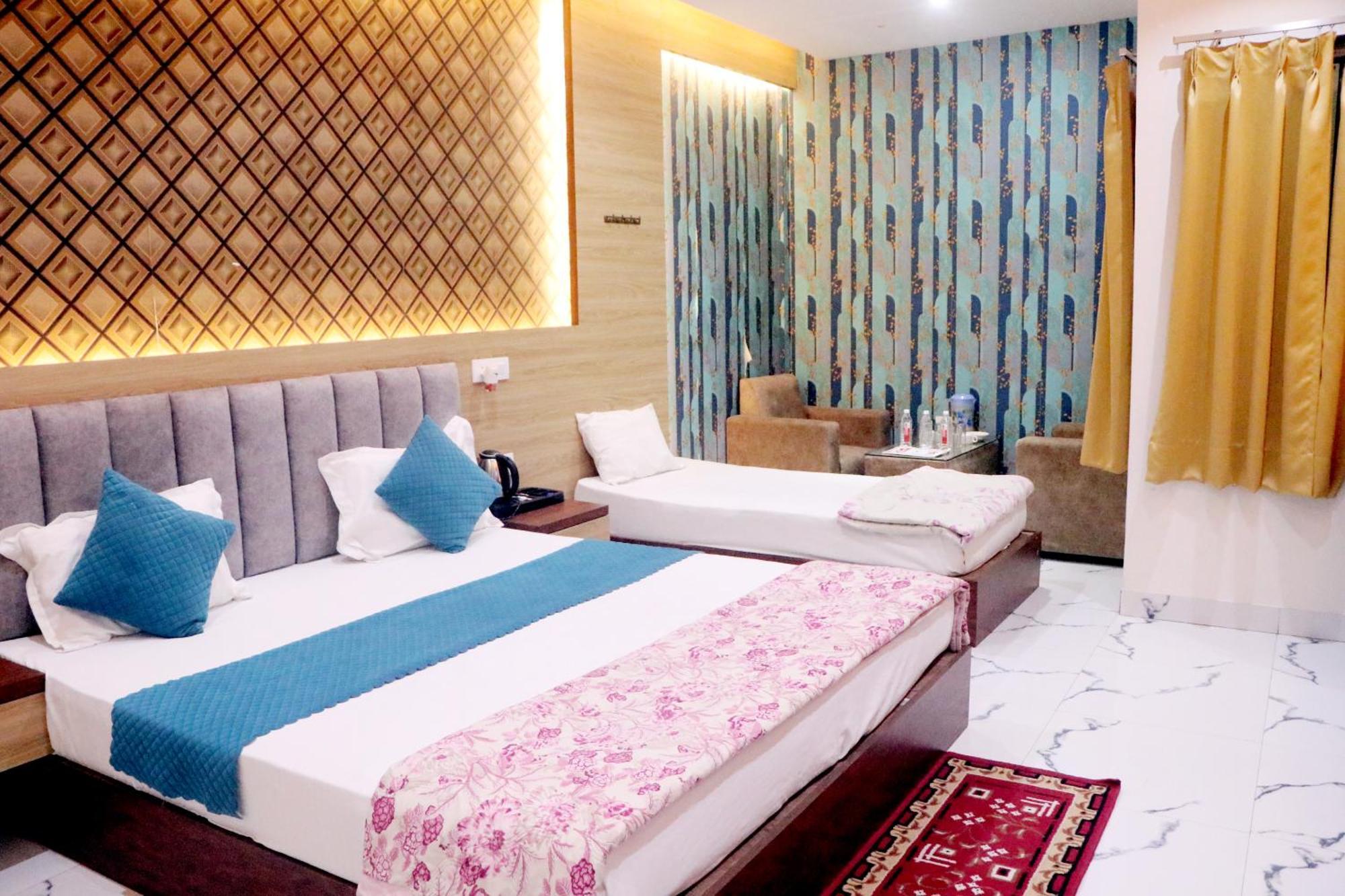 Hotel Rbs & Restaurant 5 Mint Walking Distance From Ram Janam Bhumi Ayodhya