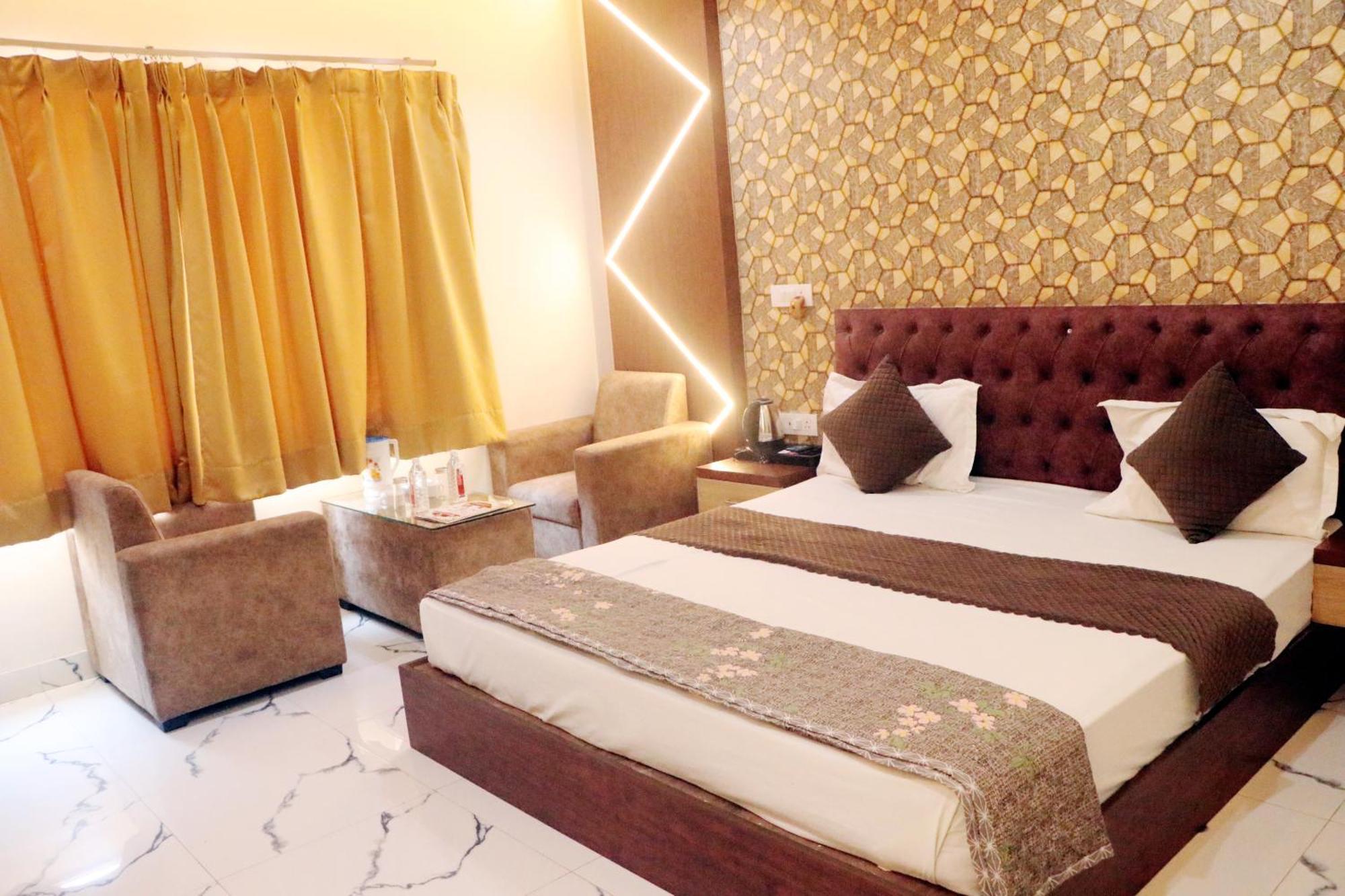 Rbs & Restaurant 5 Mint Walking Distance From Ram Janam Bhumi 4* Ayodhya
