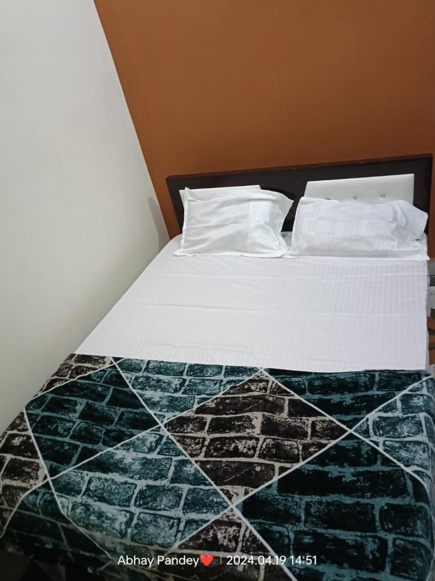 Homestay Vishnupriya Ayodhya