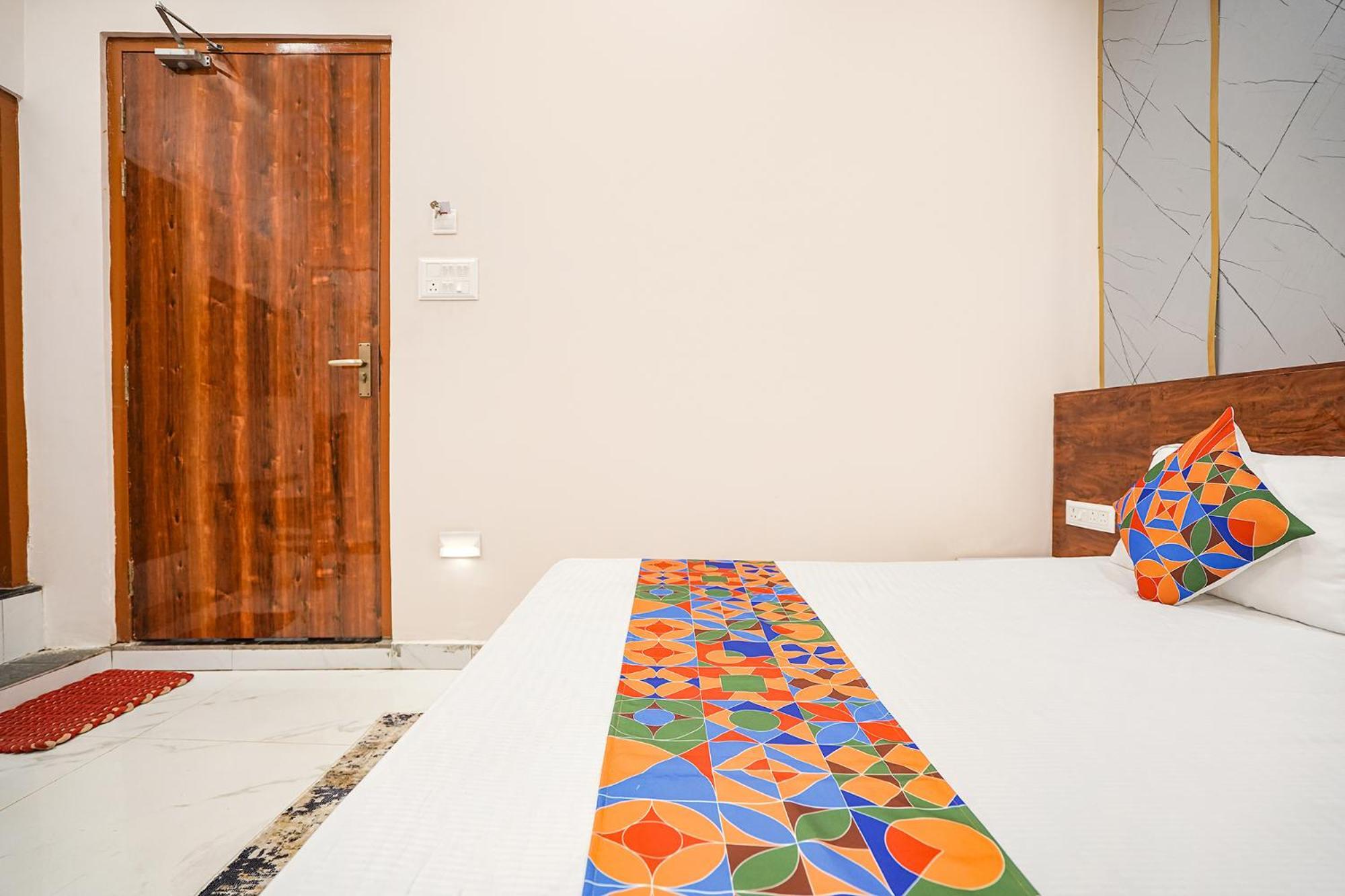 Hotel Fabhotel Ram Anandam