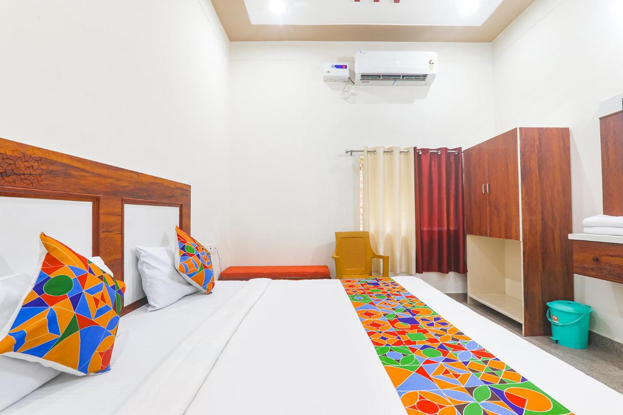 Fabhotel Shree Venkatesh Nileyam Hotel 4*