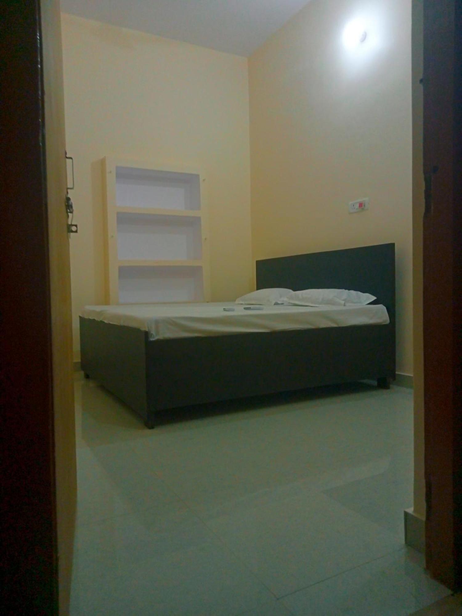 Shri Ramesht Paying Guest House, Dham, India Homestay *