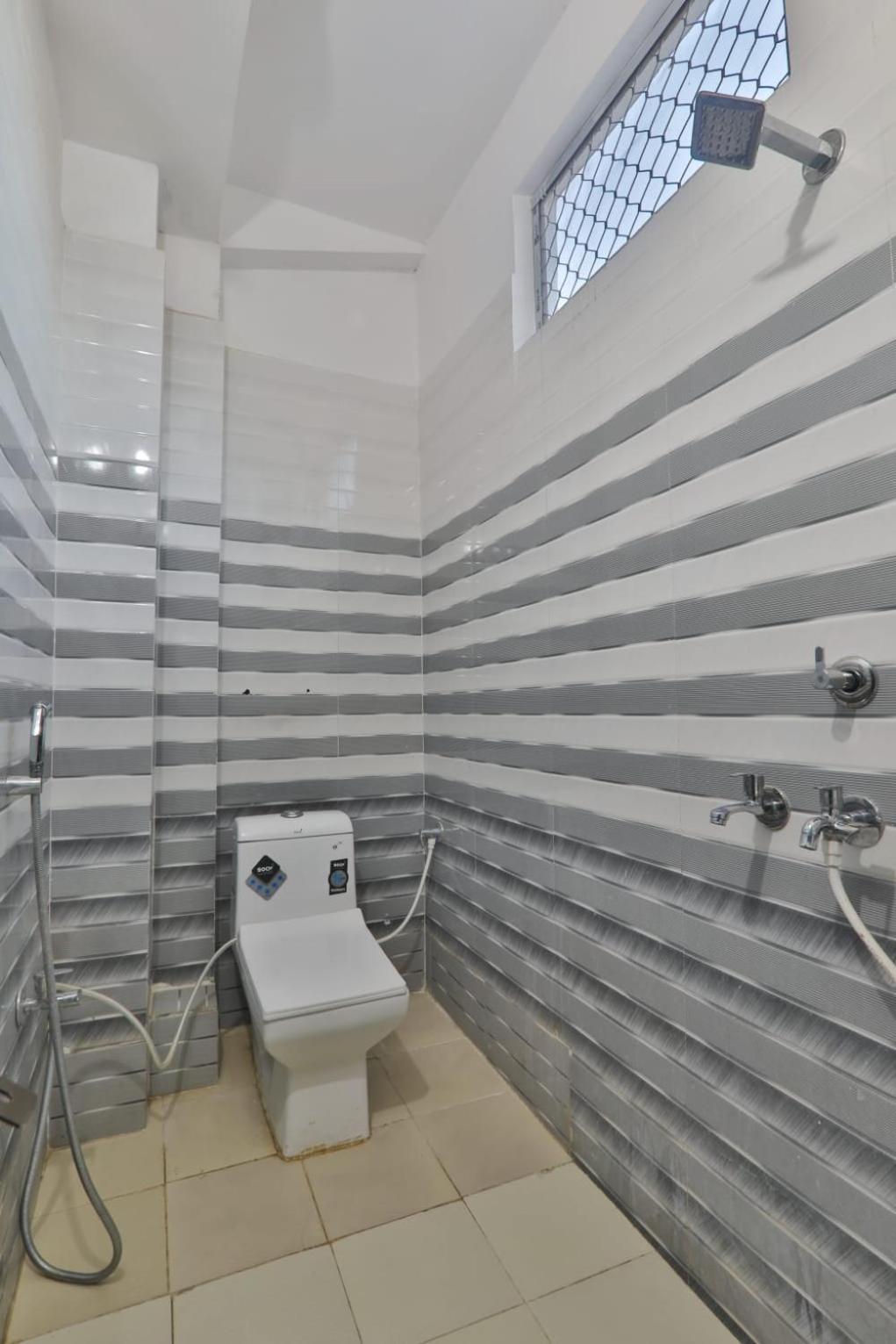 Hotel Rama International Ac Free Wifi Free Pick Up From Railway Station