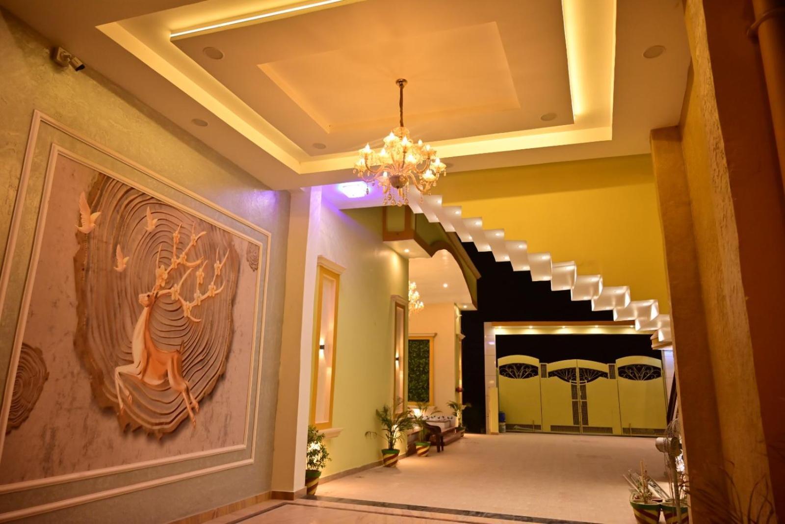 Hotel Amber Palace Ayodhya