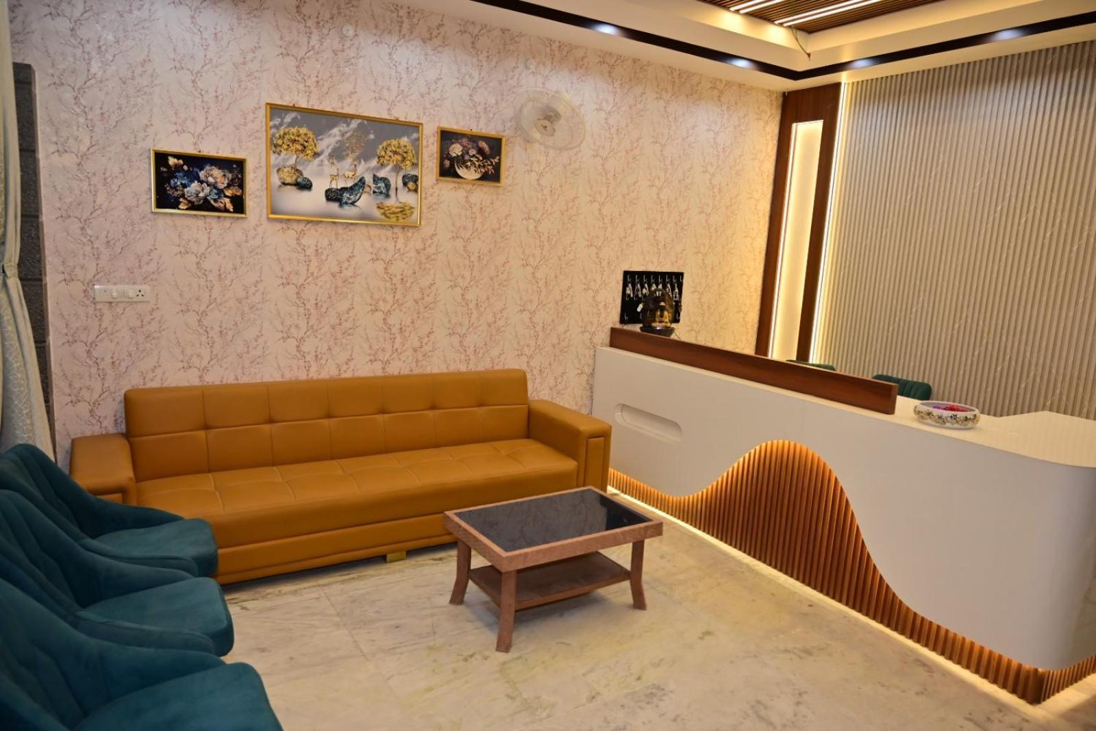 Hotel Amber Palace 3*