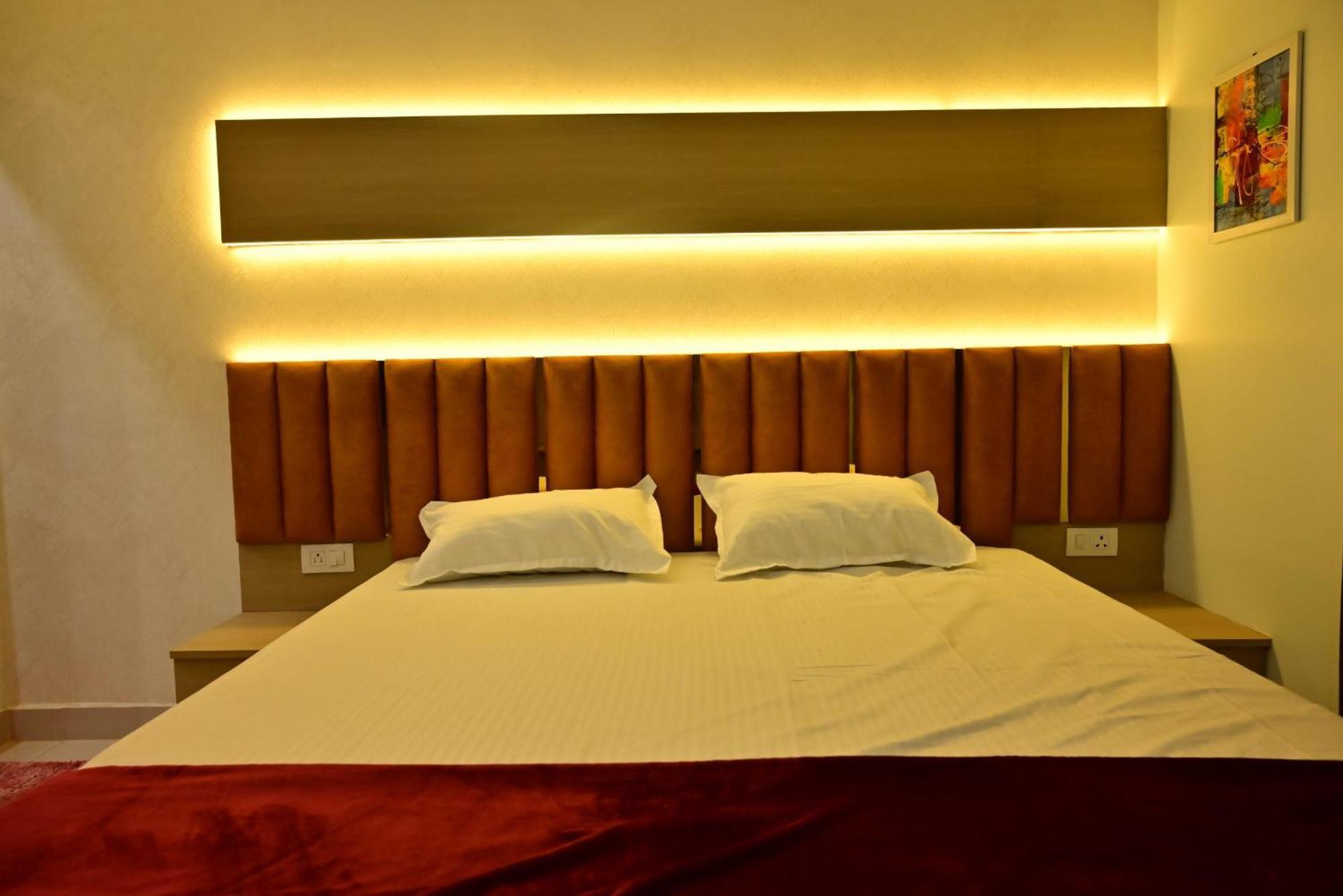 Amber Palace Hotel 3*