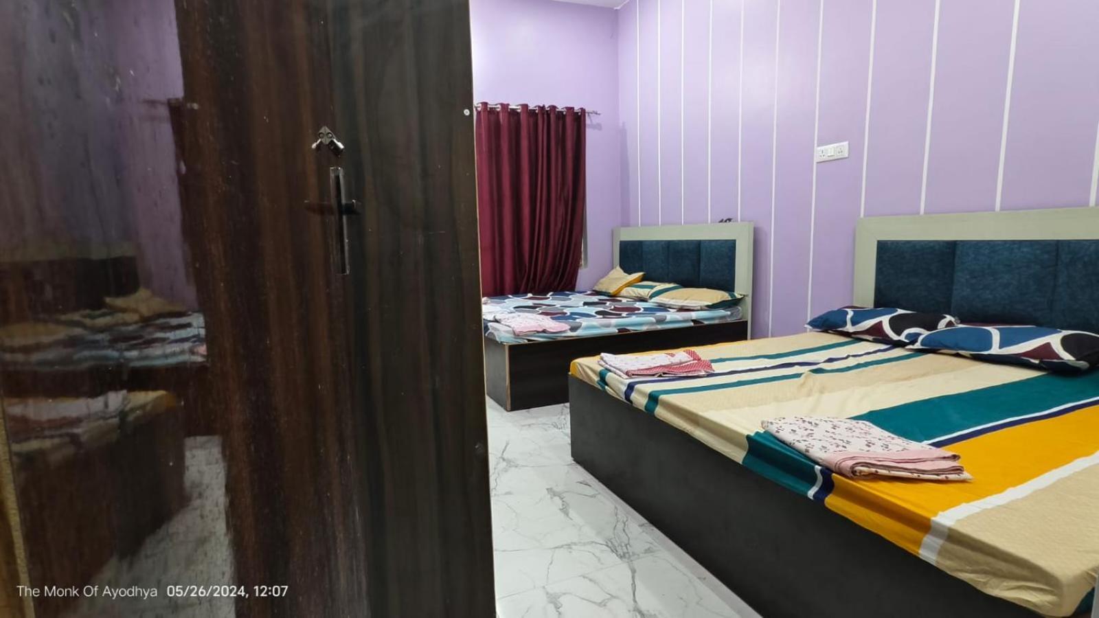 Homestay Shree Dham 300 Meter From Sri Ram Temple Free Pick Up , Drop , Breakfast & Wifi