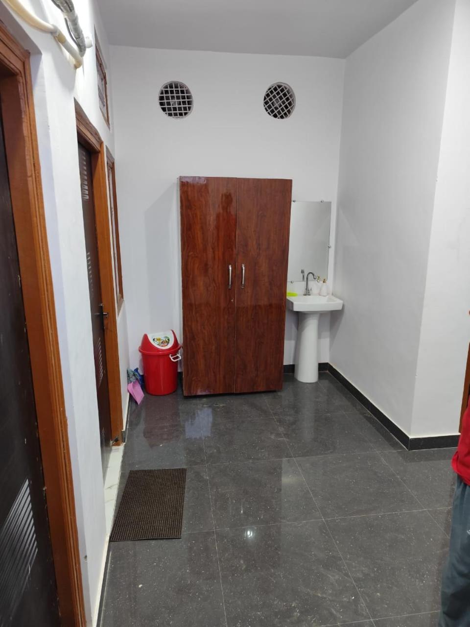 Guest house Sasta In *