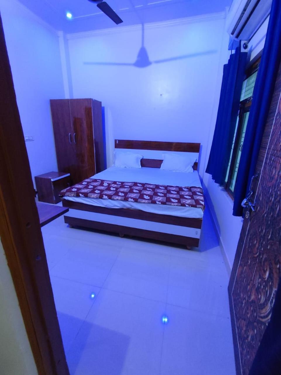 Sasta In Ayodhya