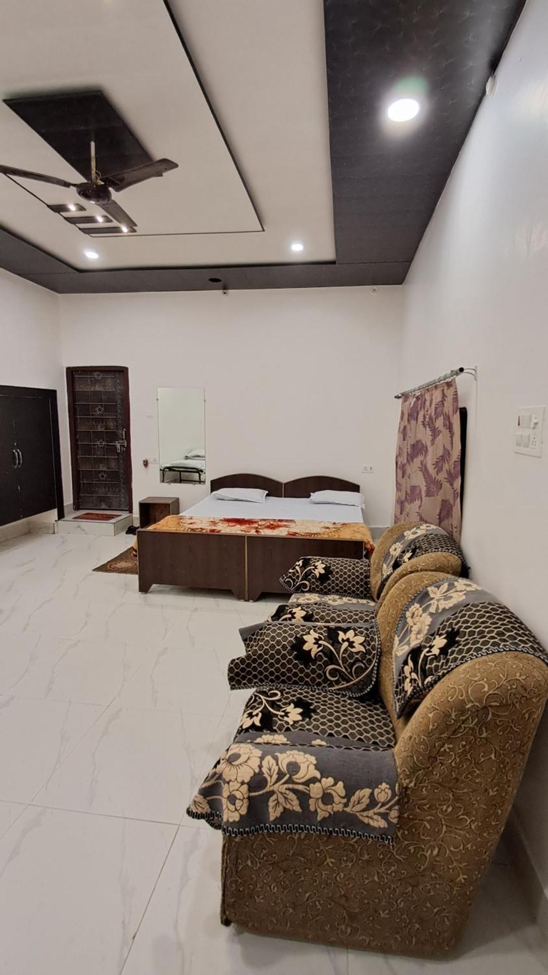 Ld Guest House, 3*